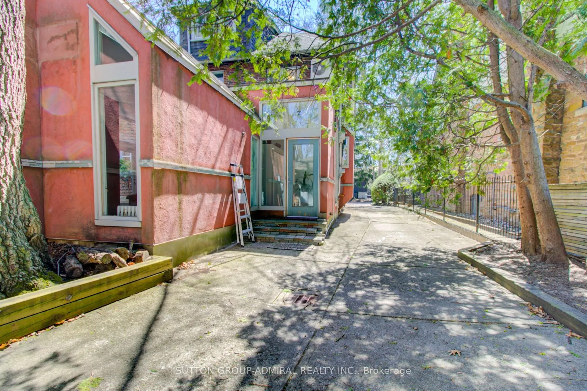 72 Baby Point Road