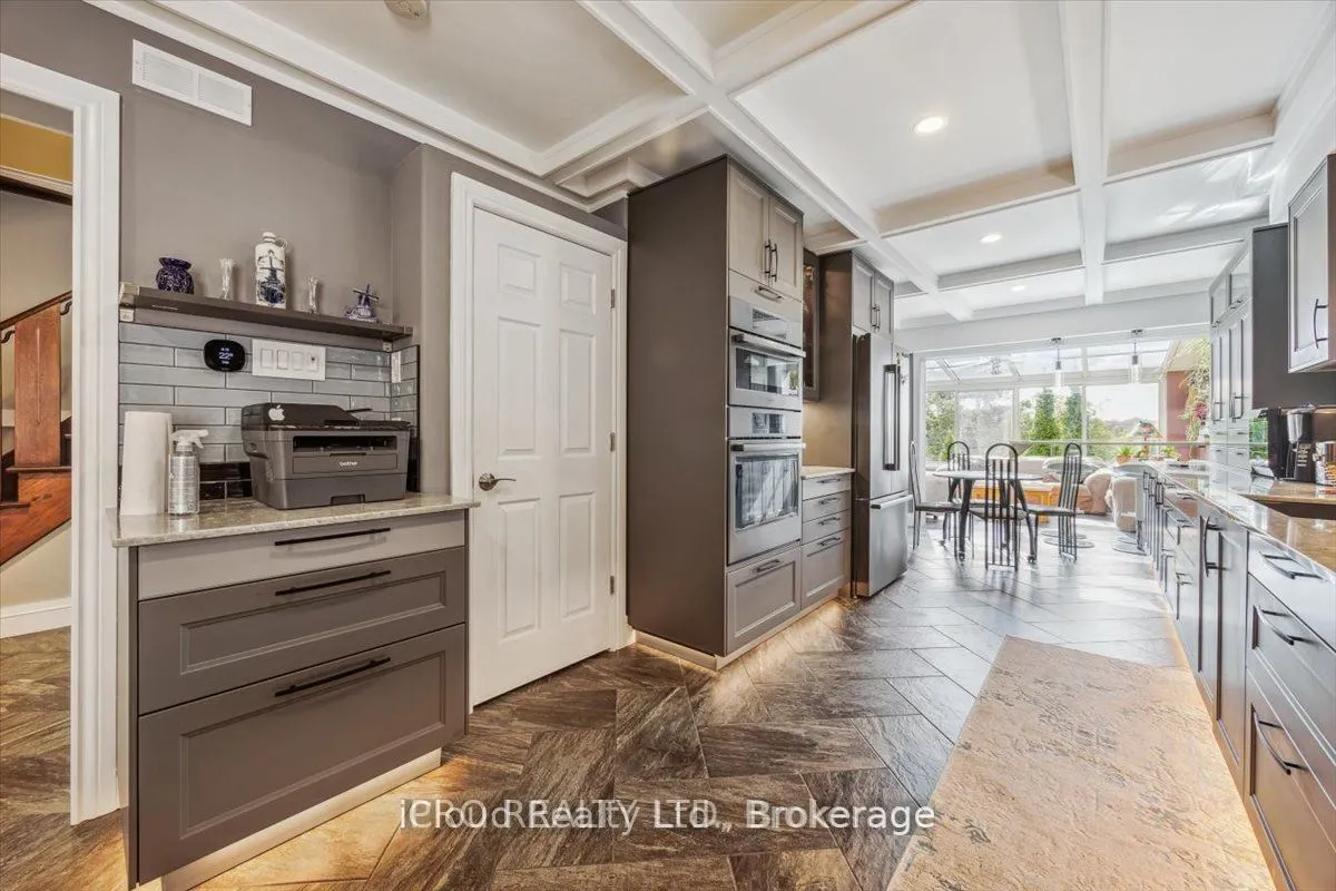 36 Pacific Wind Crescent