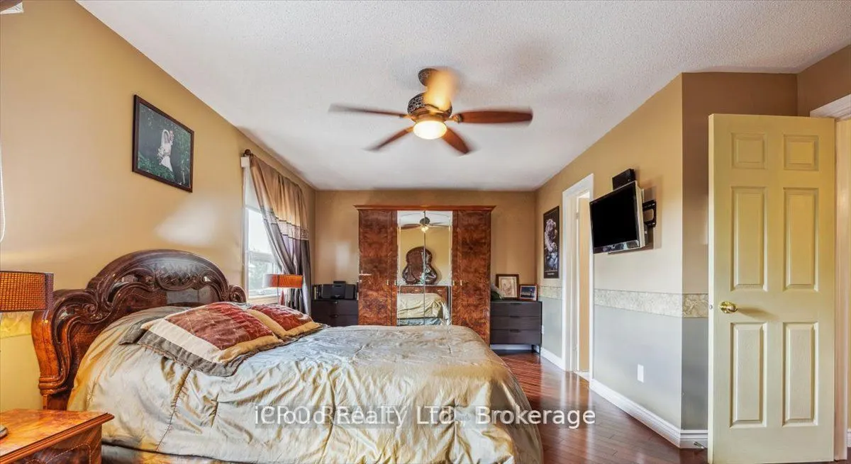 36 Pacific Wind Crescent