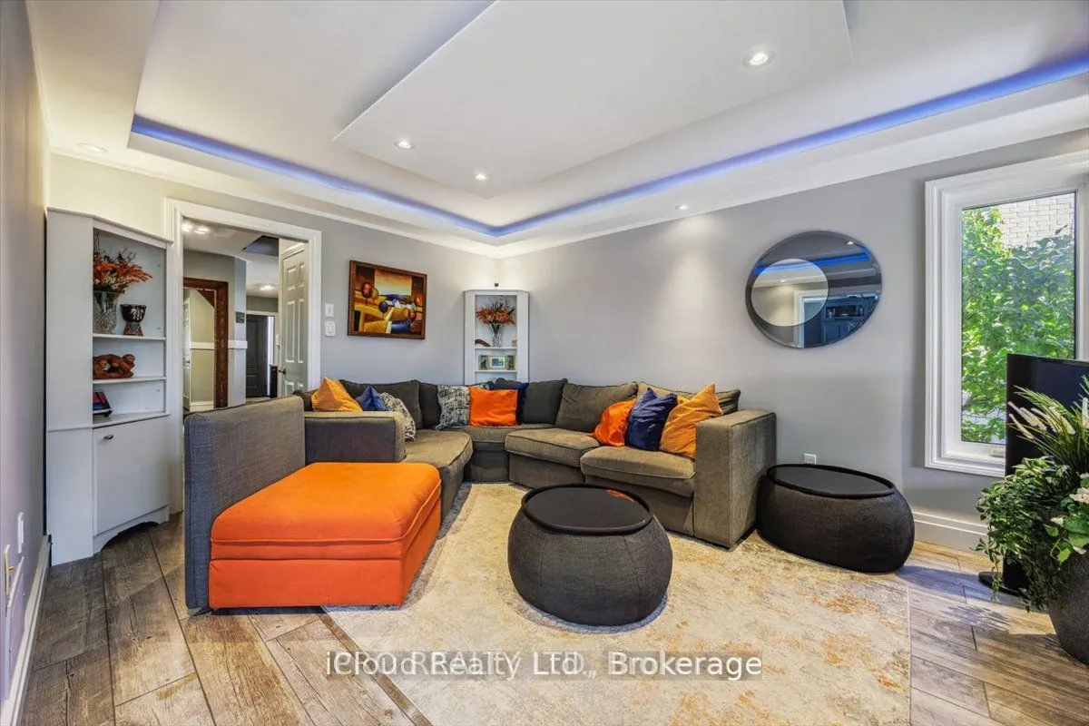 36 Pacific Wind Crescent