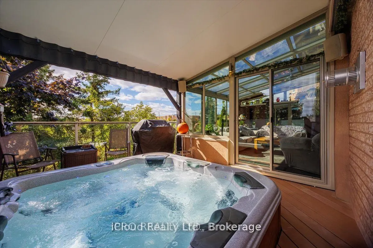 36 Pacific Wind Crescent
