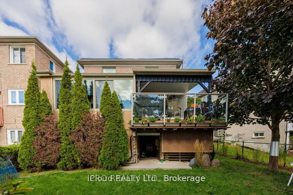 36 Pacific Wind Crescent