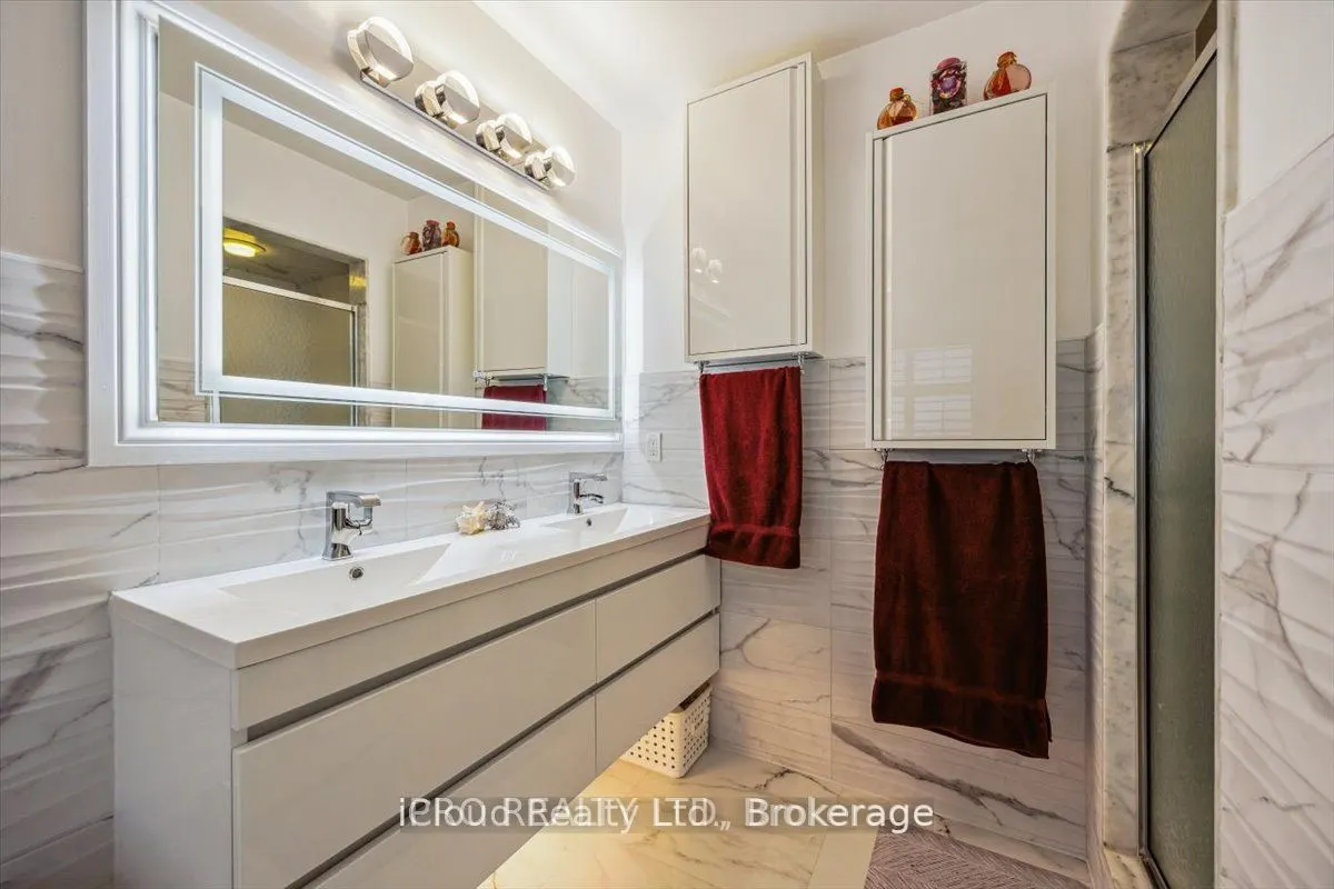 36 Pacific Wind Crescent