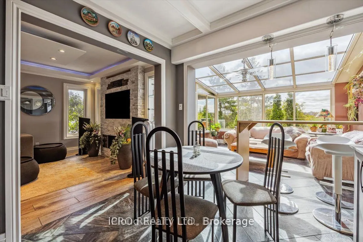 36 Pacific Wind Crescent