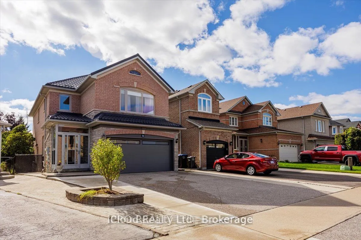 36 Pacific Wind Crescent