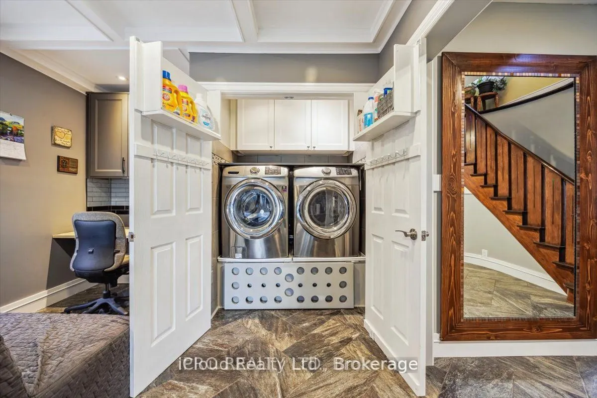 36 Pacific Wind Crescent