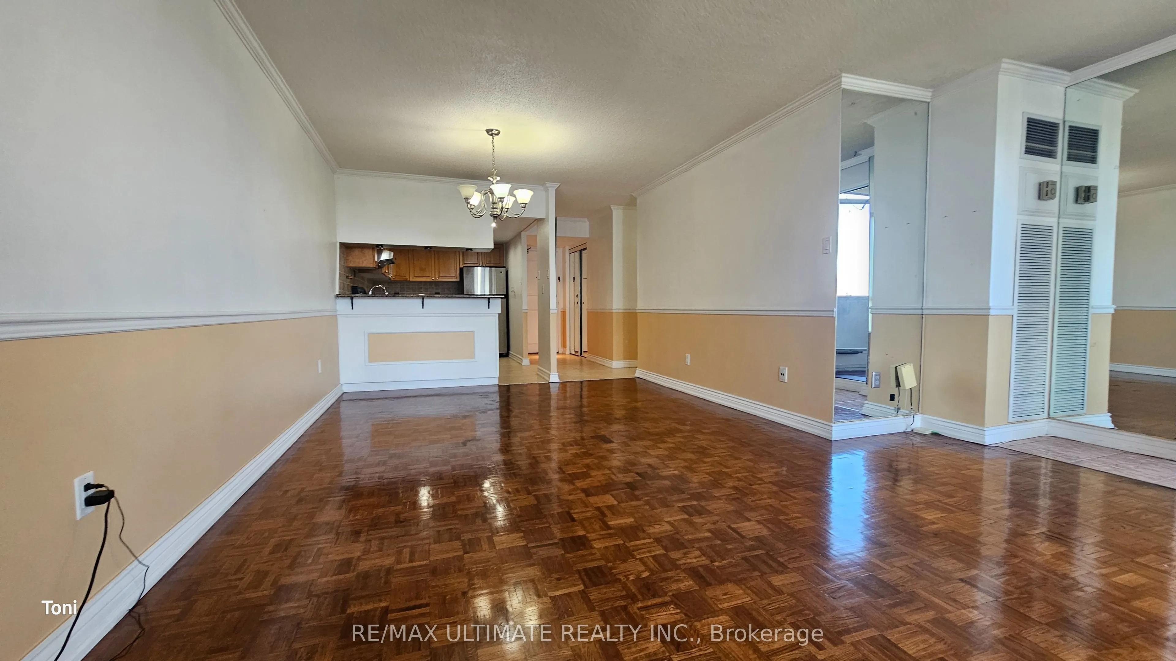 10 Martha Eaton Way, #1409