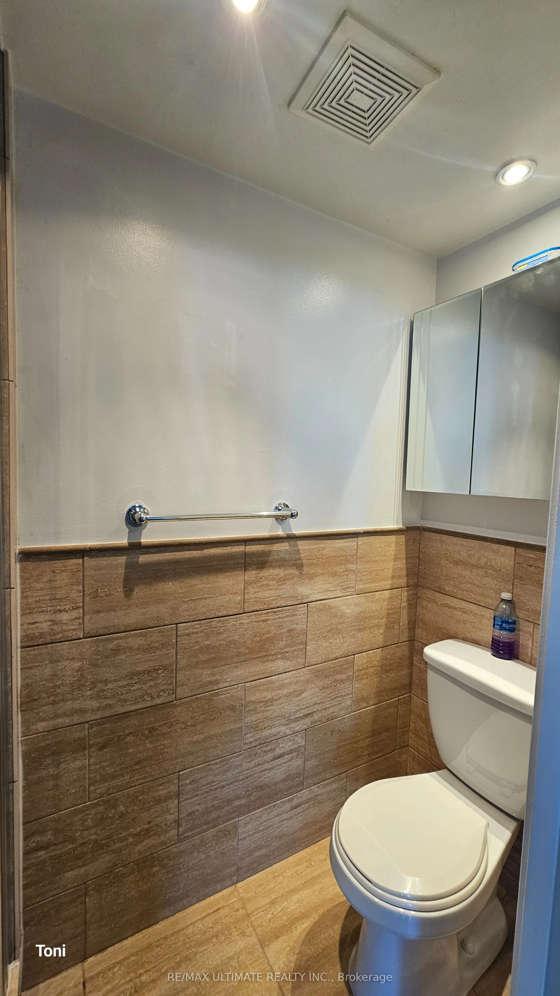 10 Martha Eaton Way, #1409