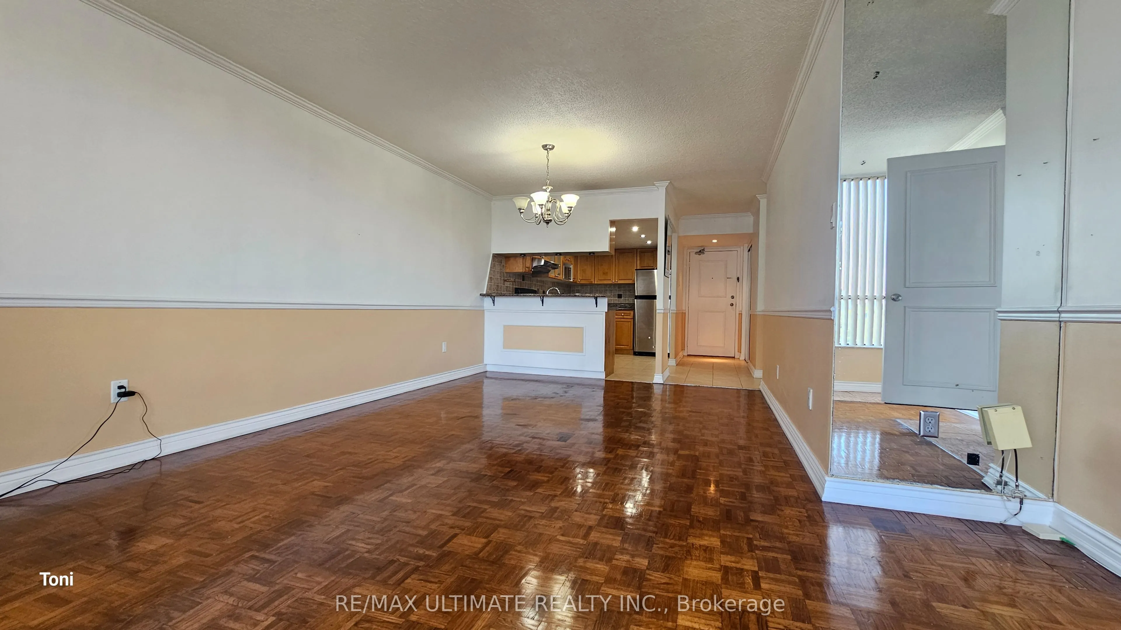 10 Martha Eaton Way, #1409