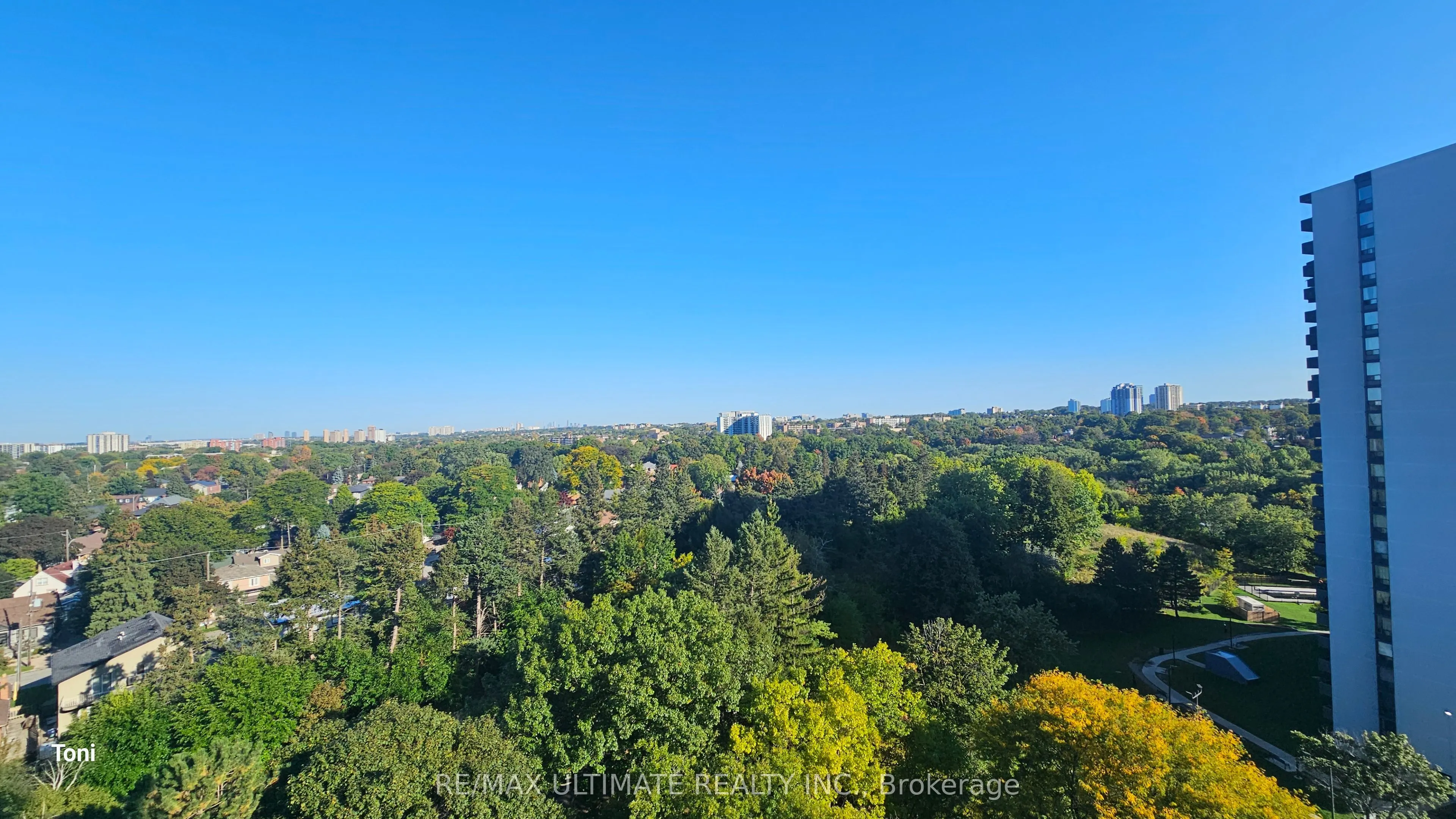 10 Martha Eaton Way, #1409