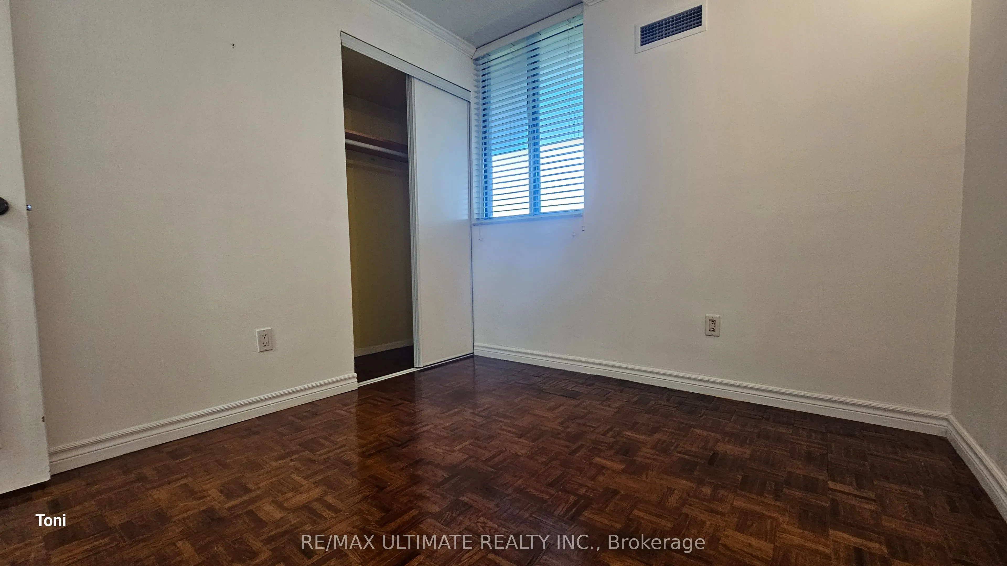 10 Martha Eaton Way, #1409