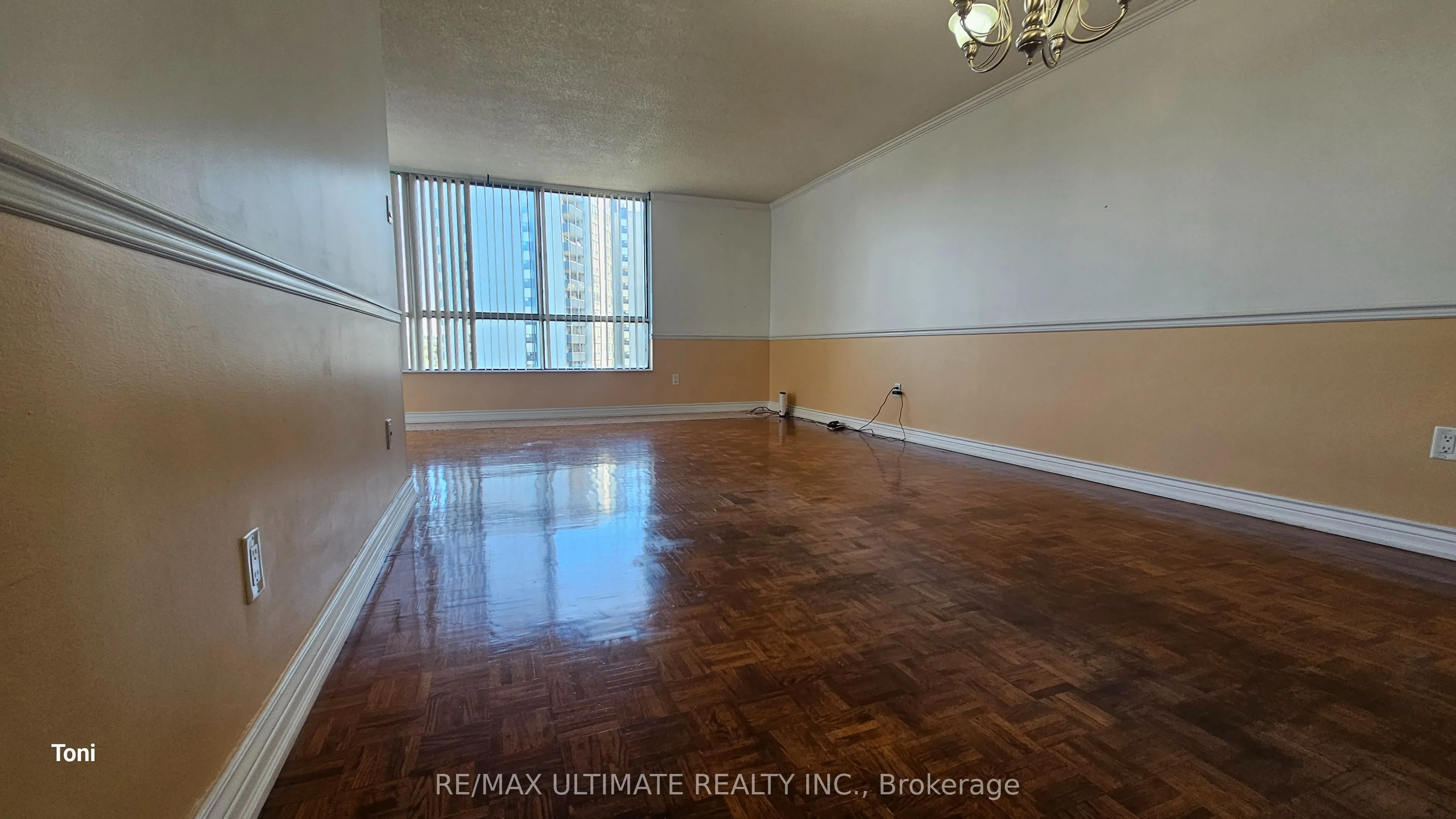 10 Martha Eaton Way, #1409