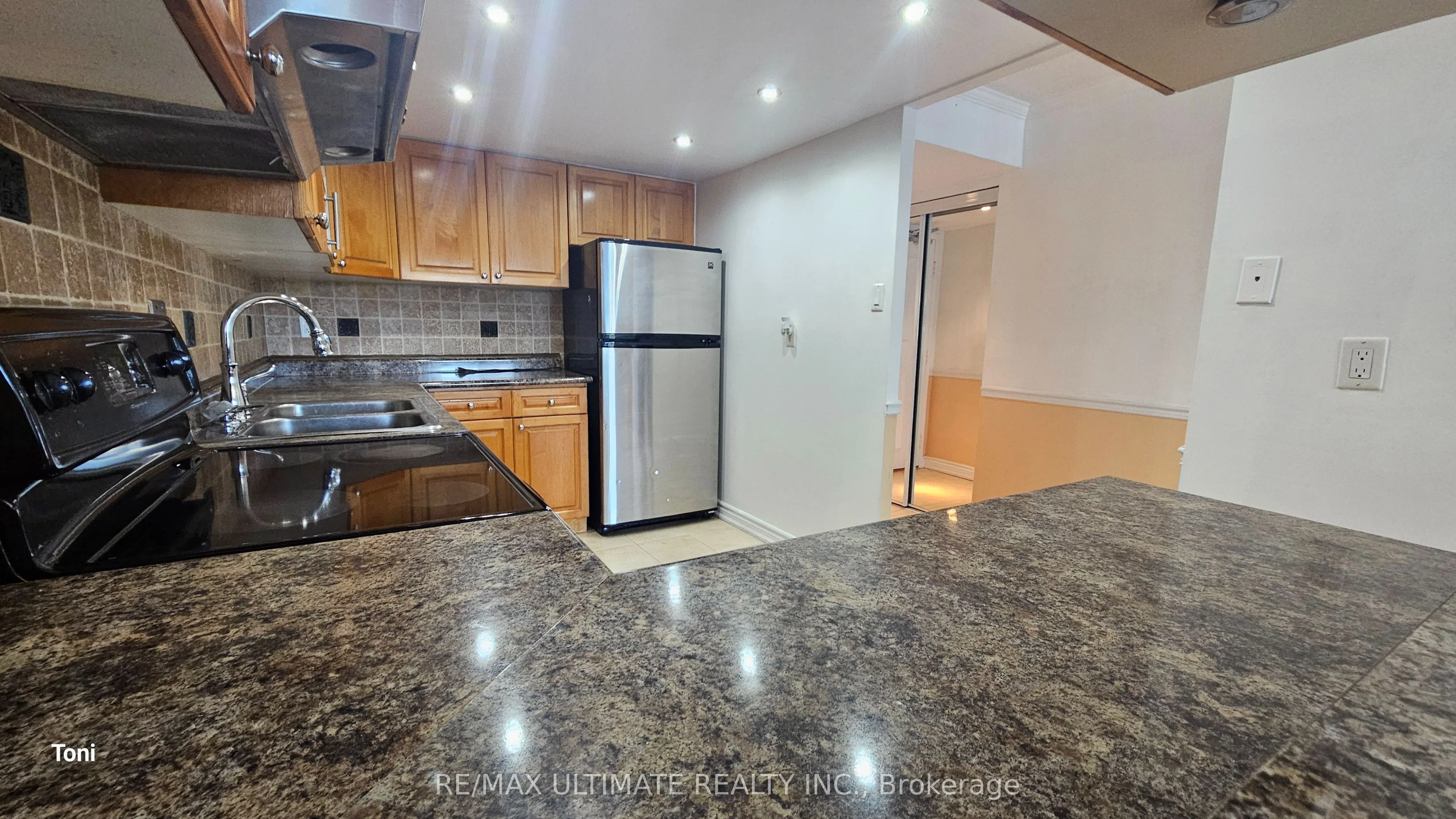 10 Martha Eaton Way, #1409