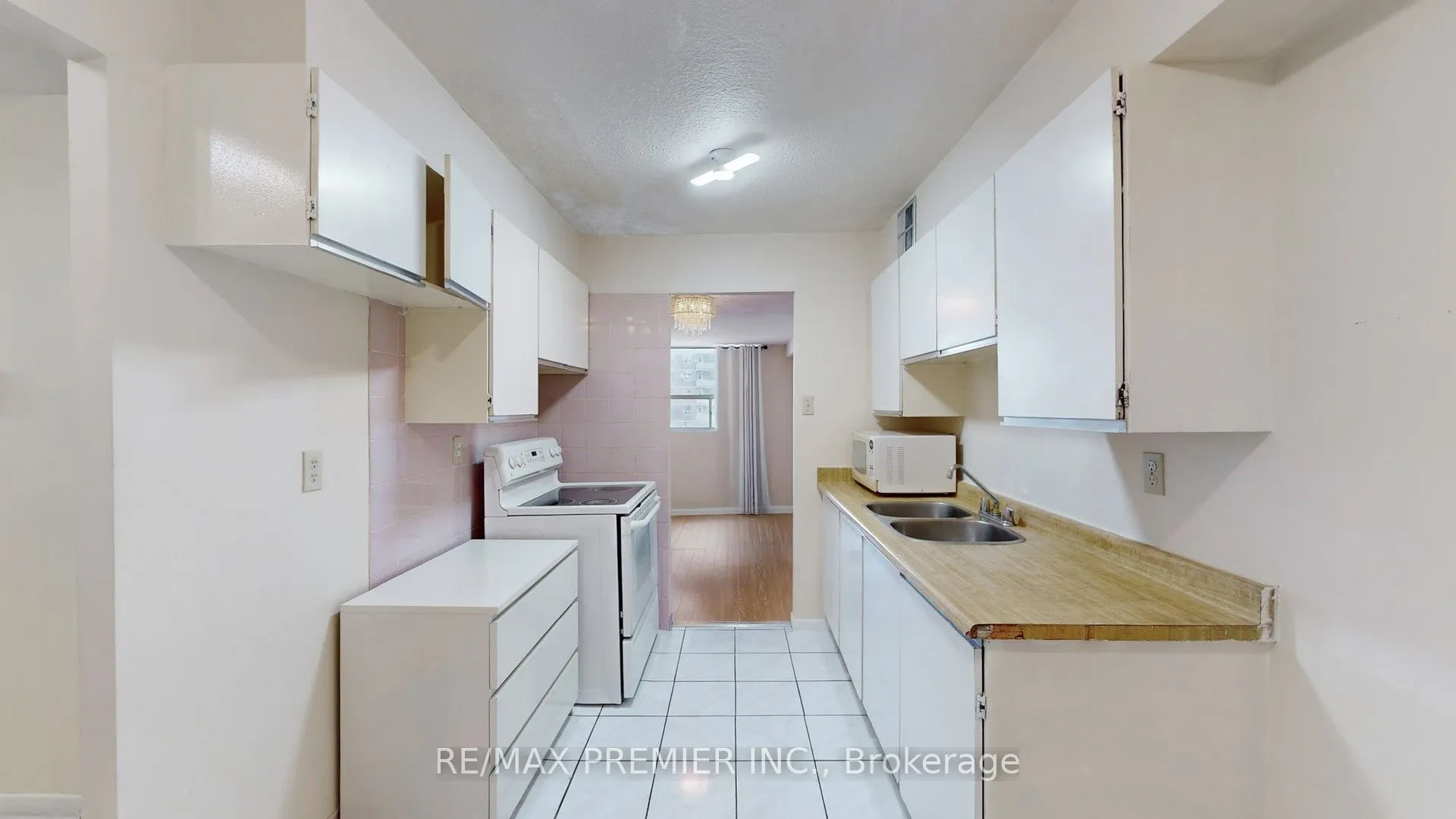 10 Tobermory Drive, #501