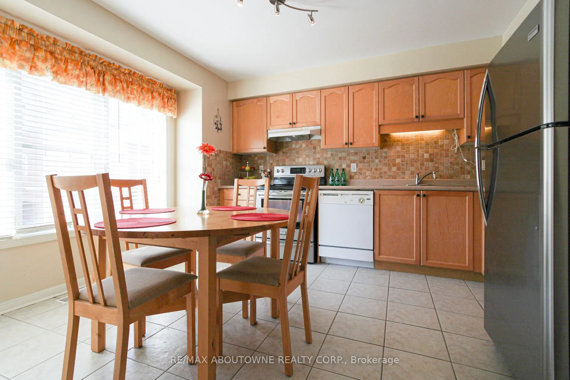 3030 Breakwater Court, #327