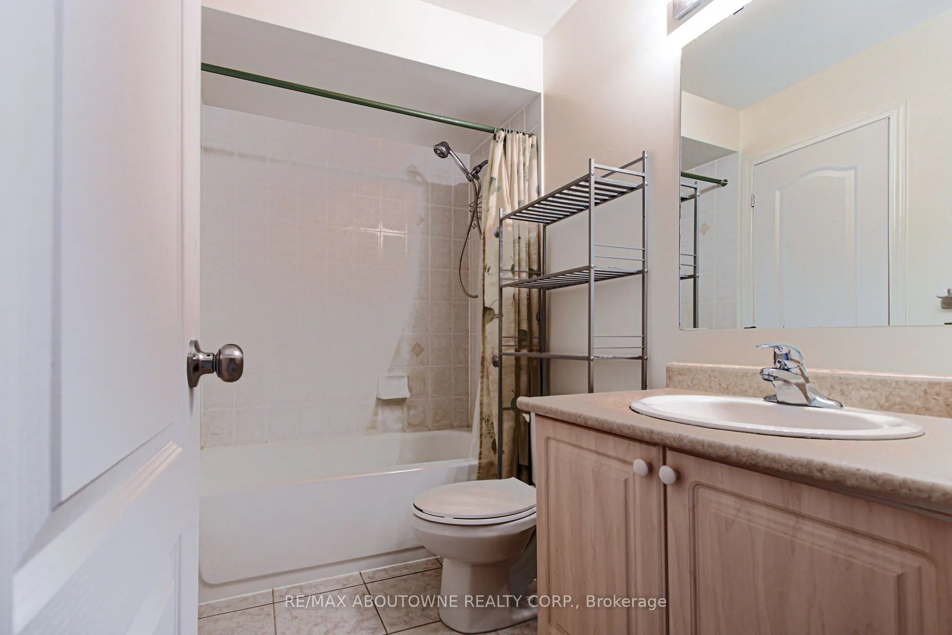 3030 Breakwater Court, #327