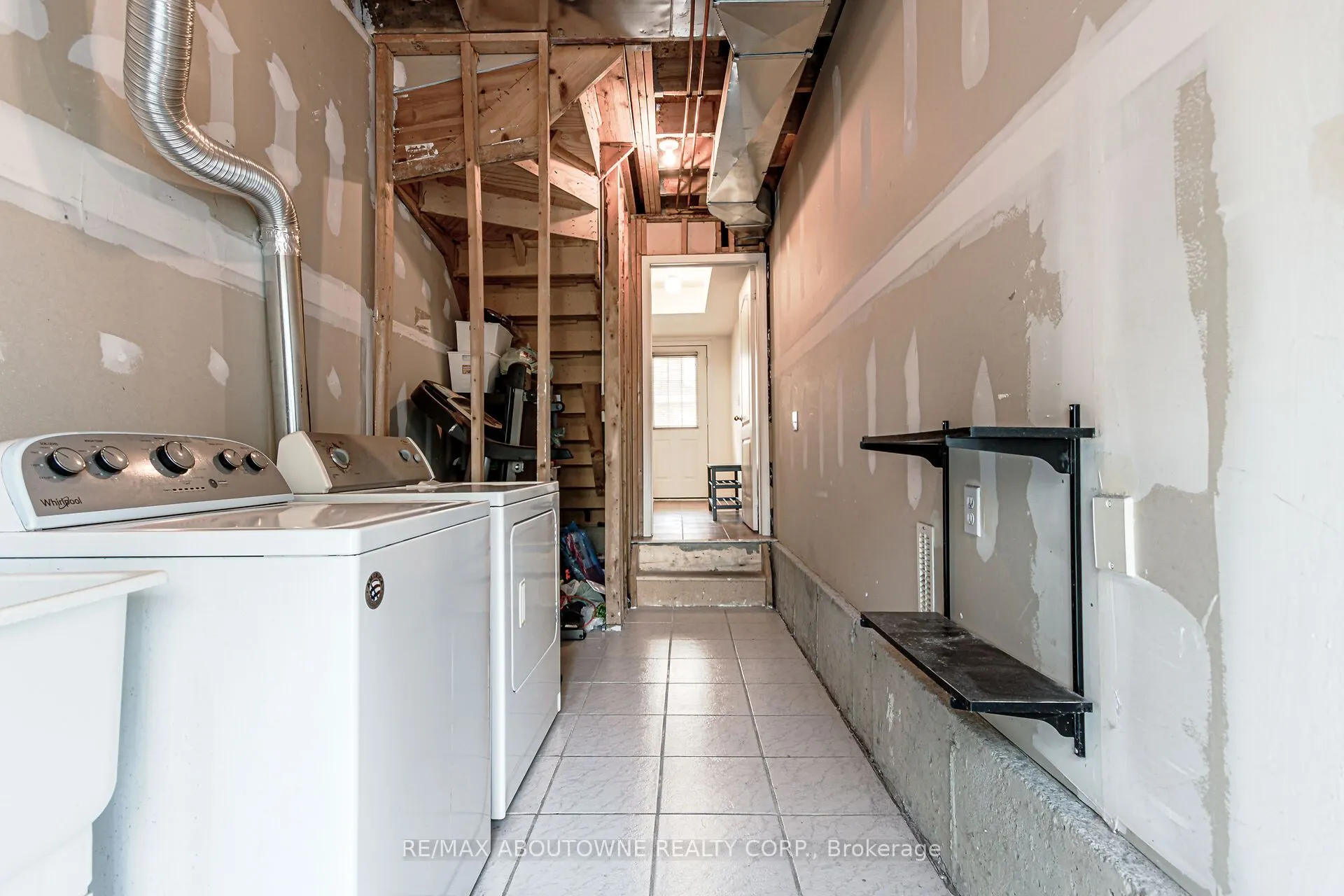 3030 Breakwater Court, #327