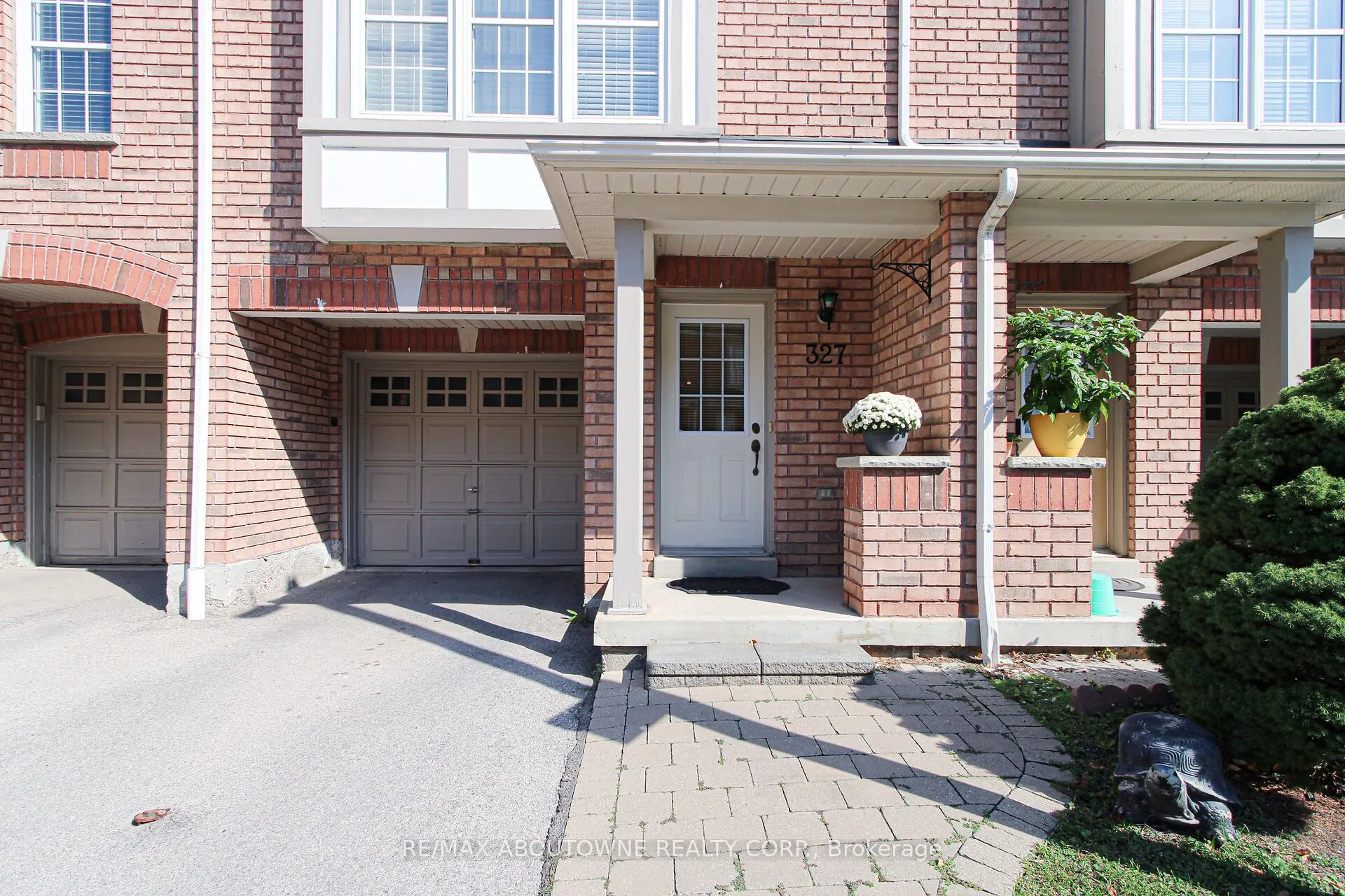 3030 Breakwater Court, #327
