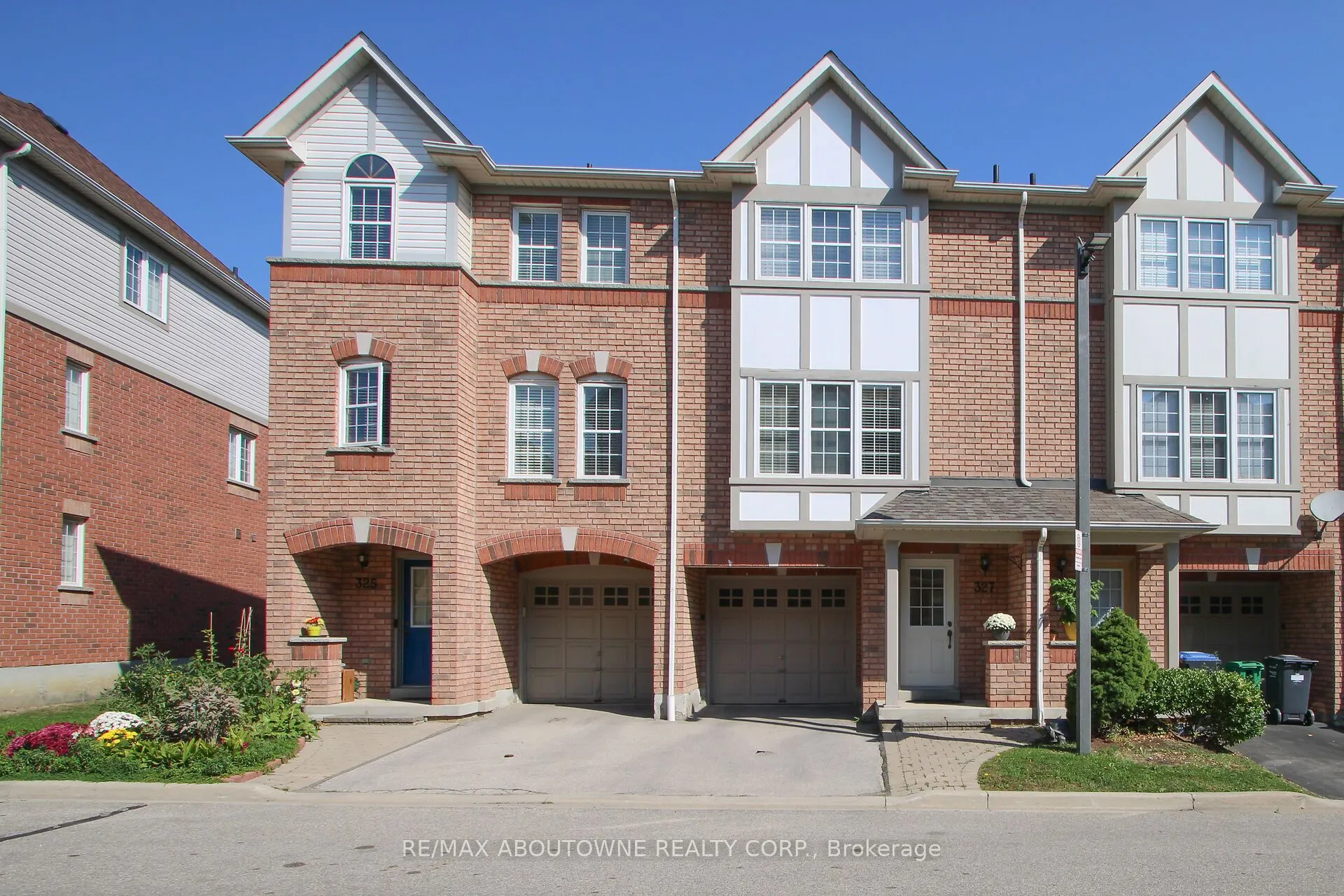 3030 Breakwater Court, #327