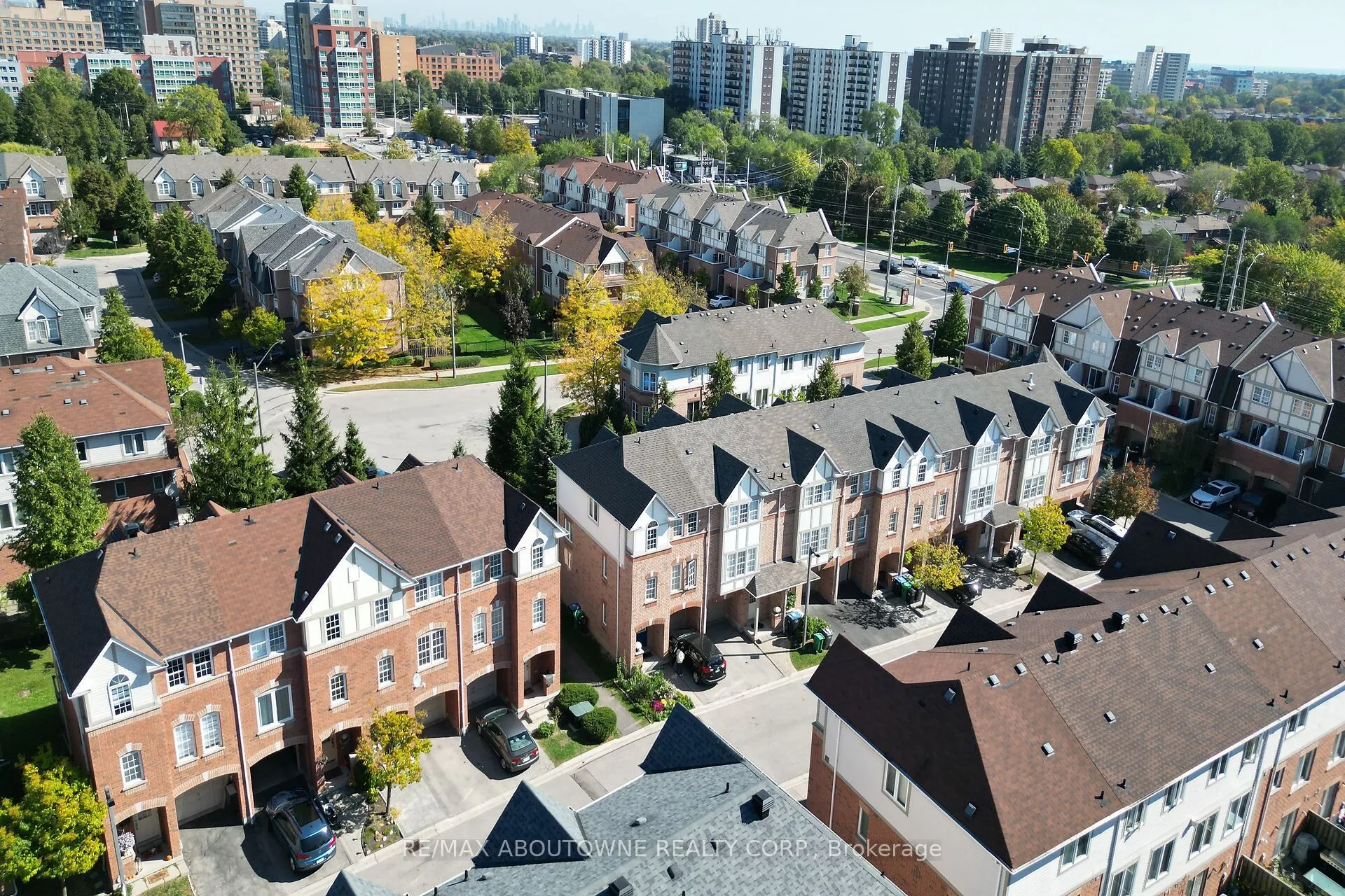 3030 Breakwater Court, #327