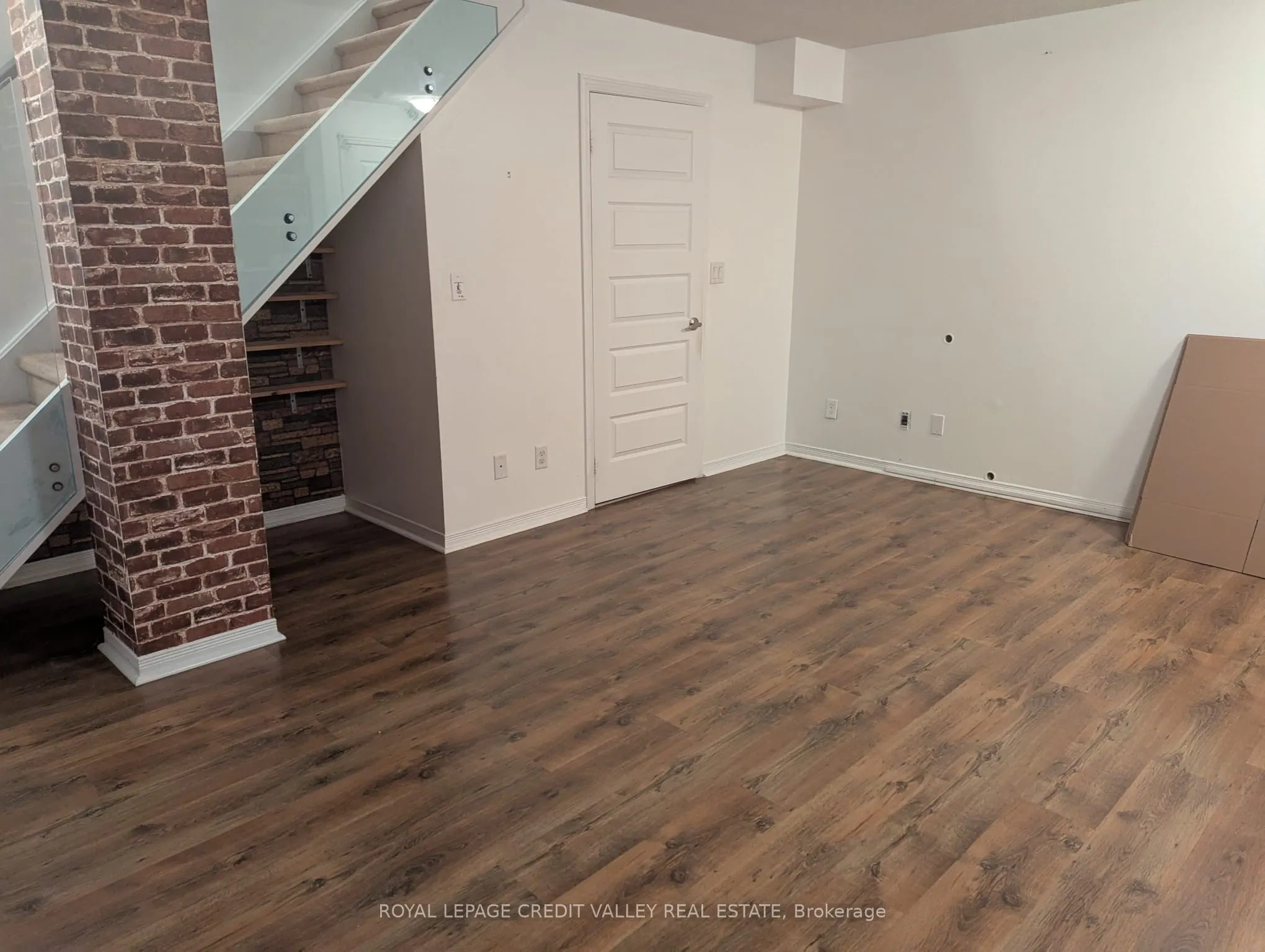 215 Queen Street, #221