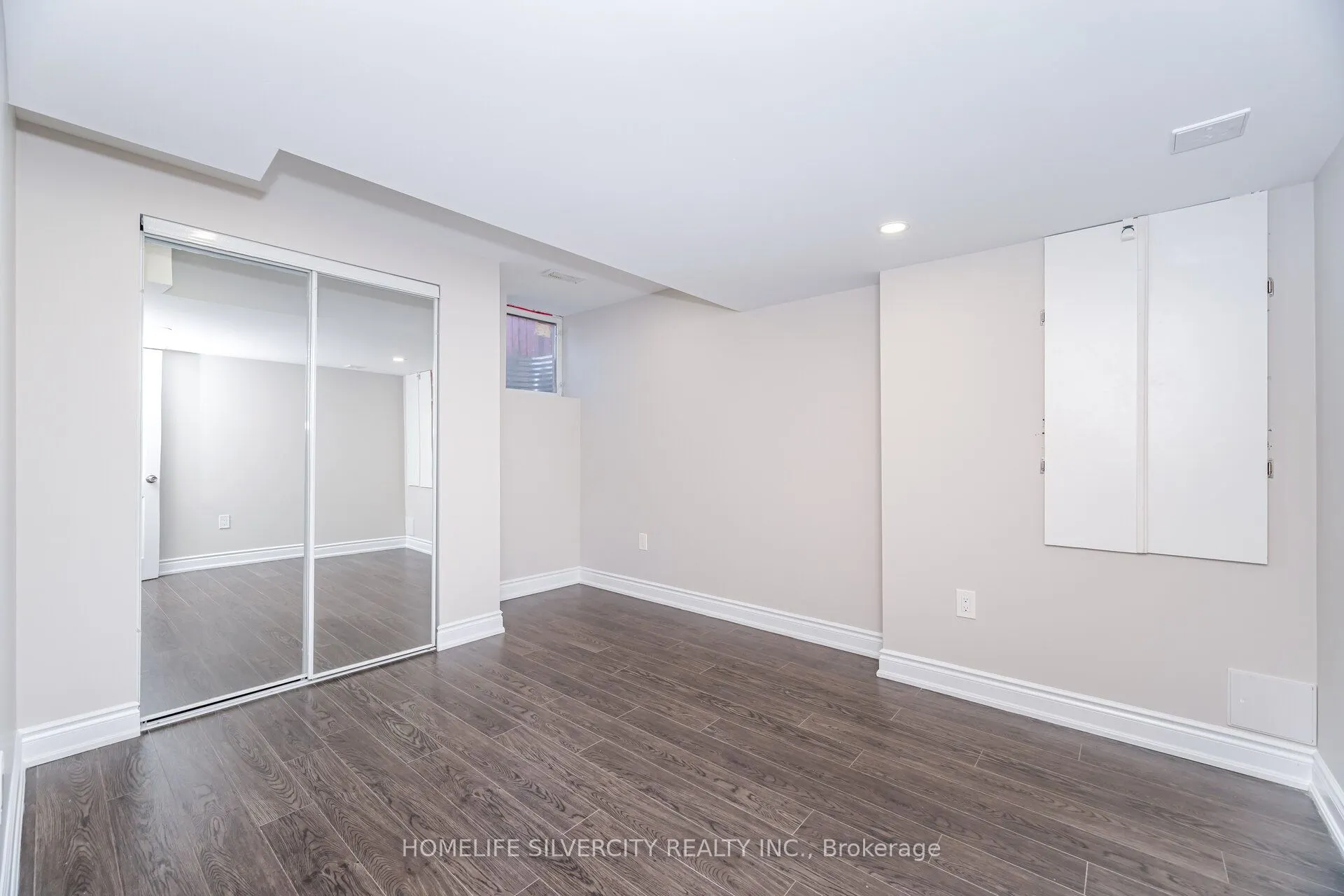 105 Aylesbury Drive