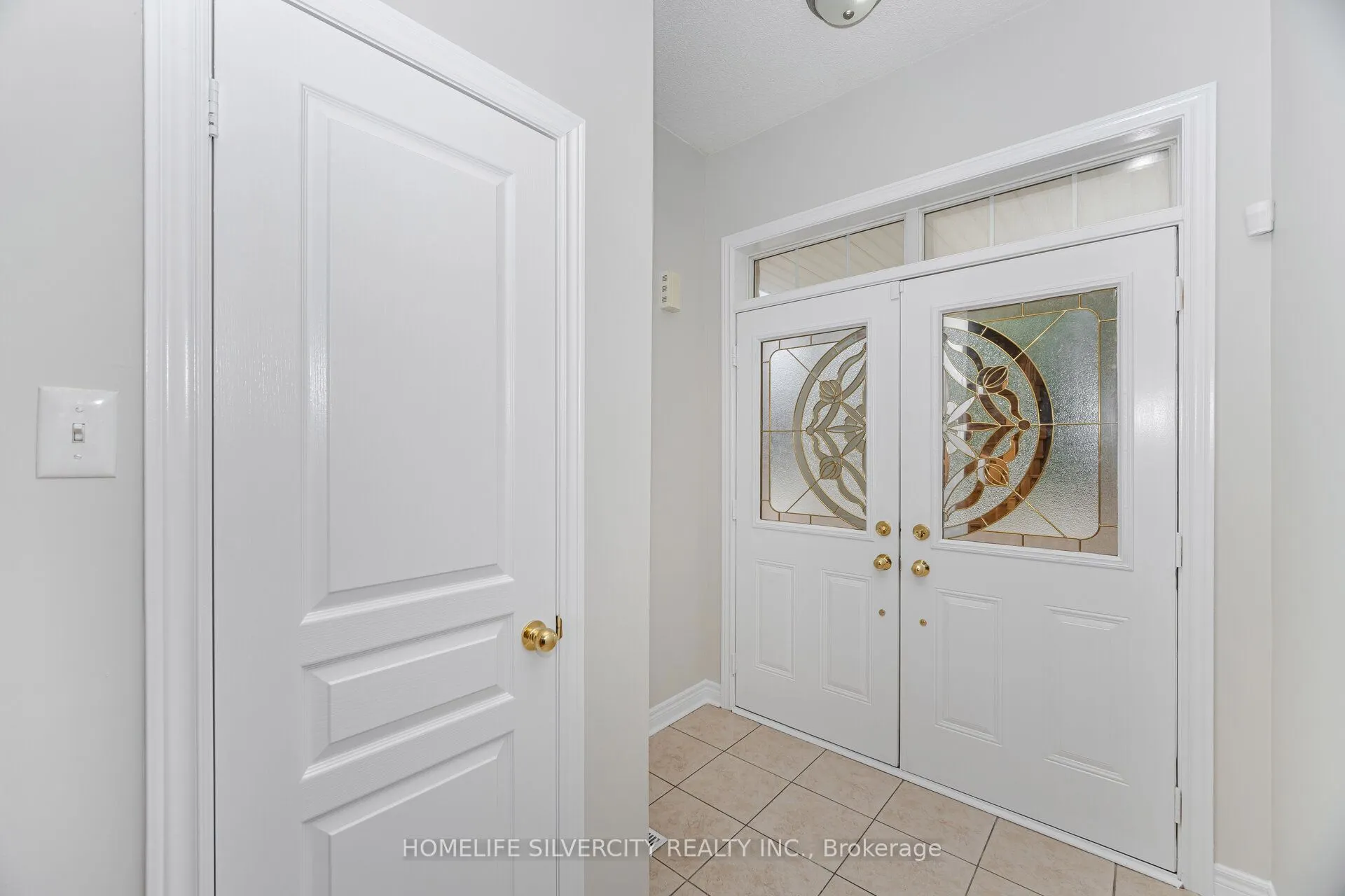105 Aylesbury Drive