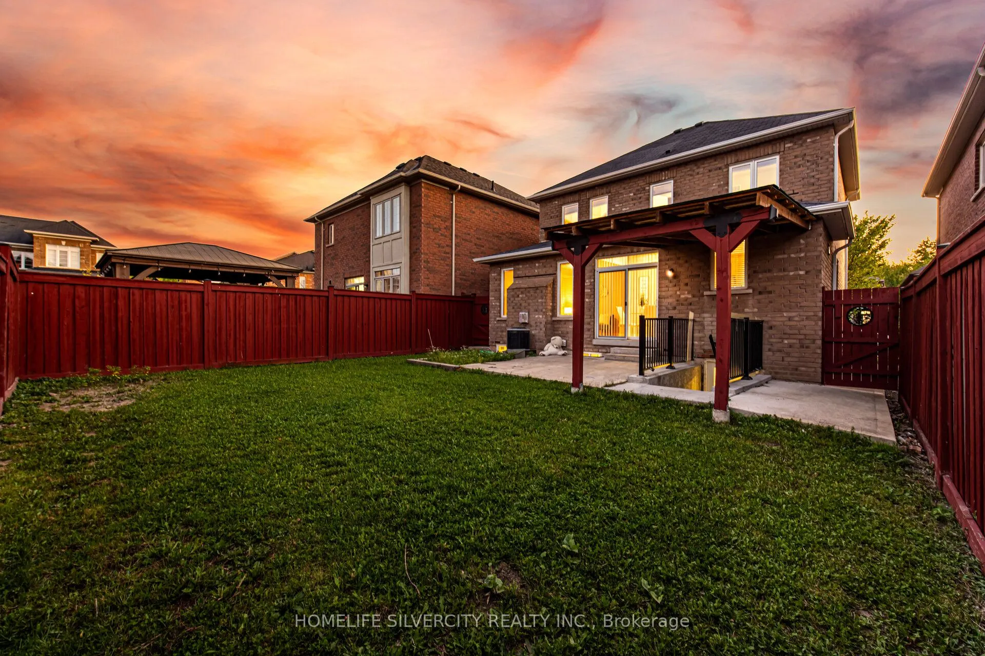 105 Aylesbury Drive