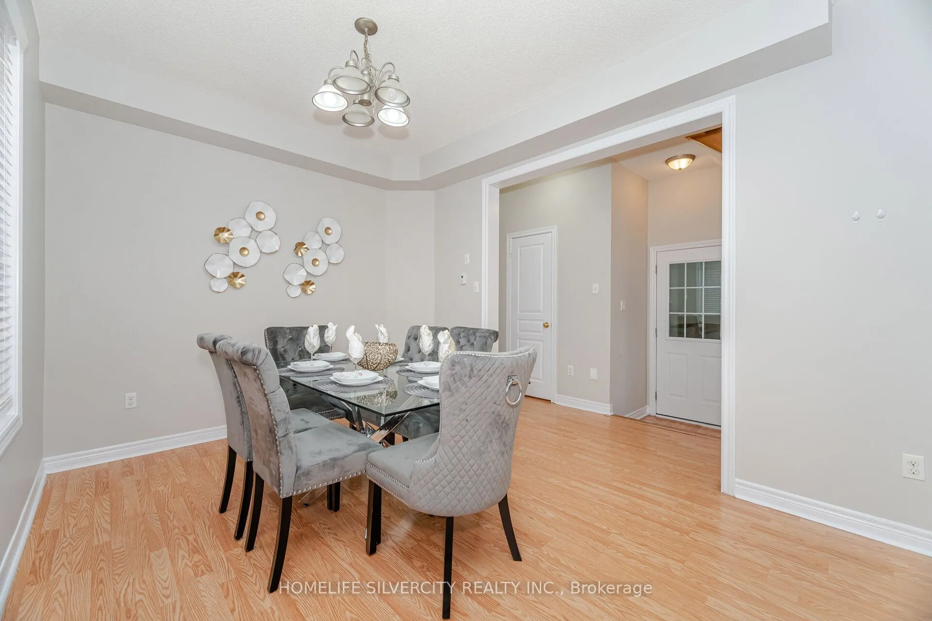 105 Aylesbury Drive