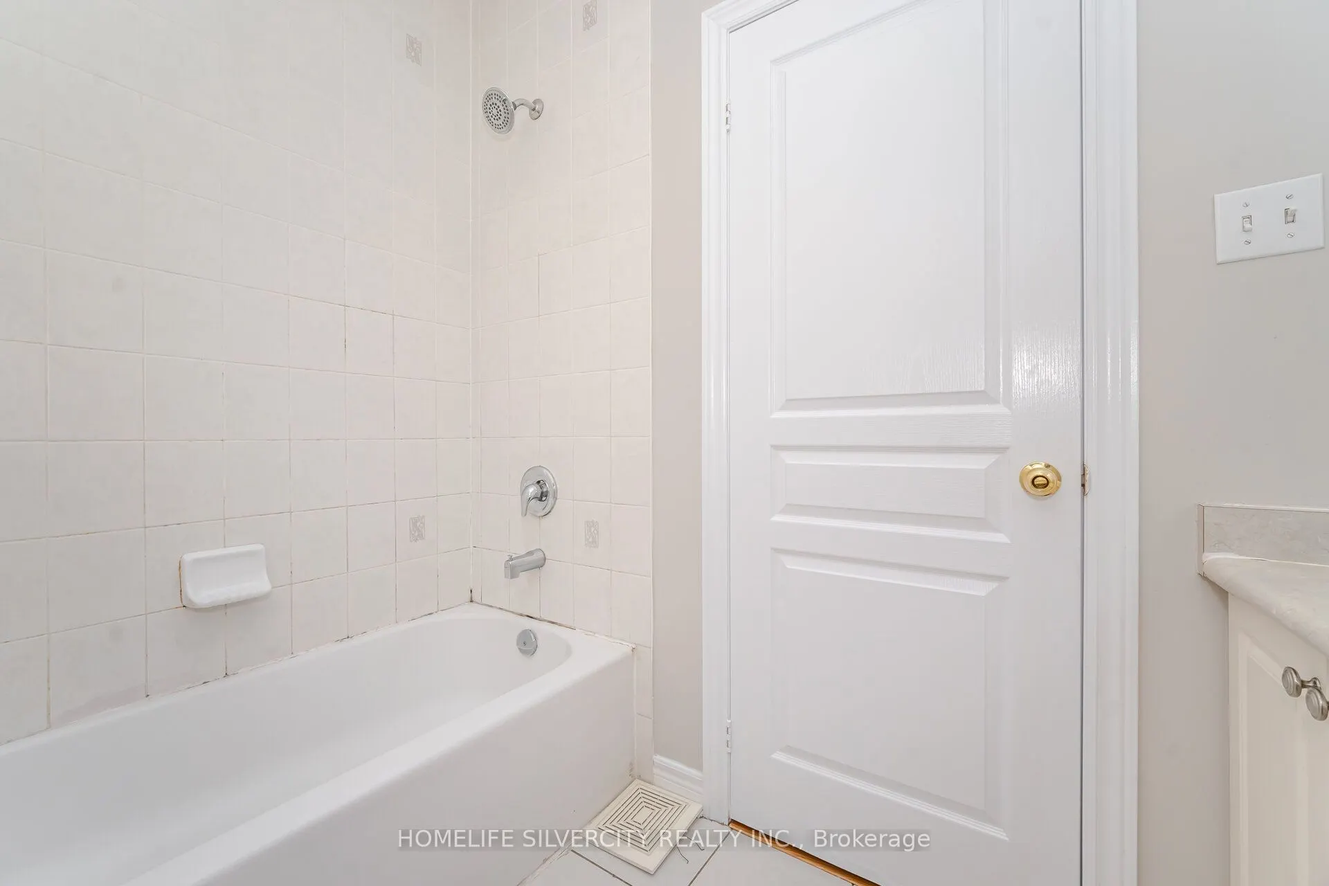 105 Aylesbury Drive