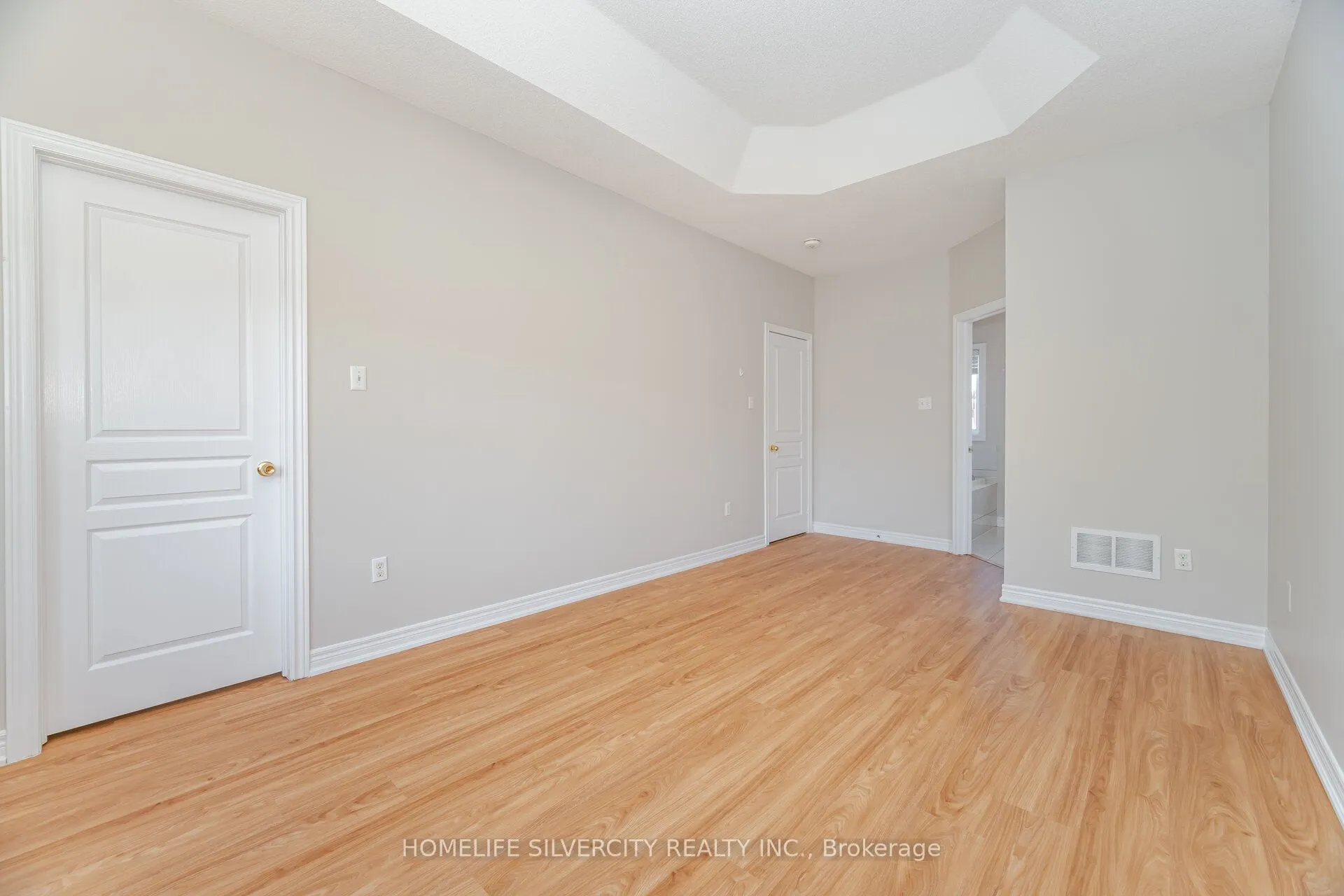 105 Aylesbury Drive