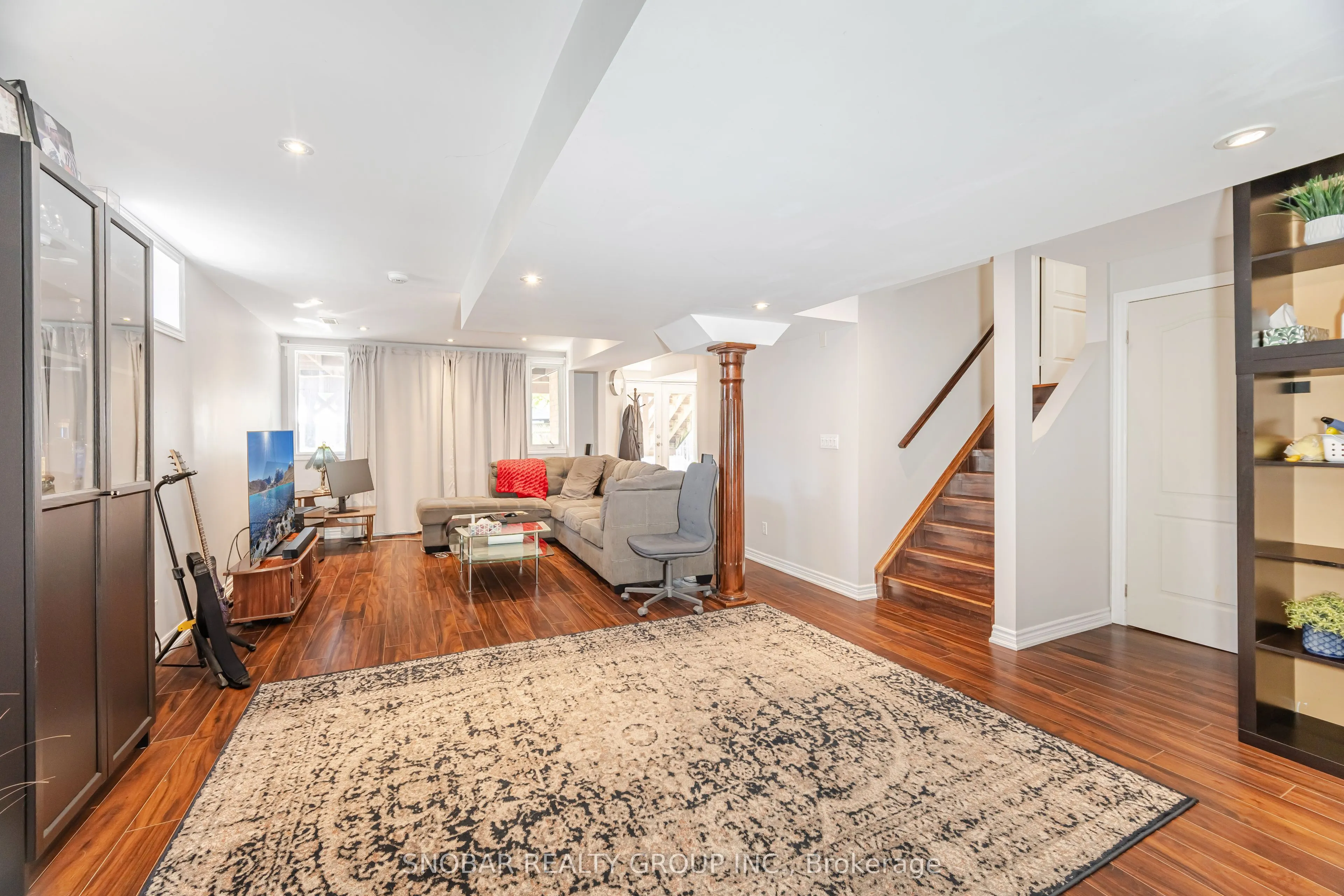 1124 Knotty Pine Grove