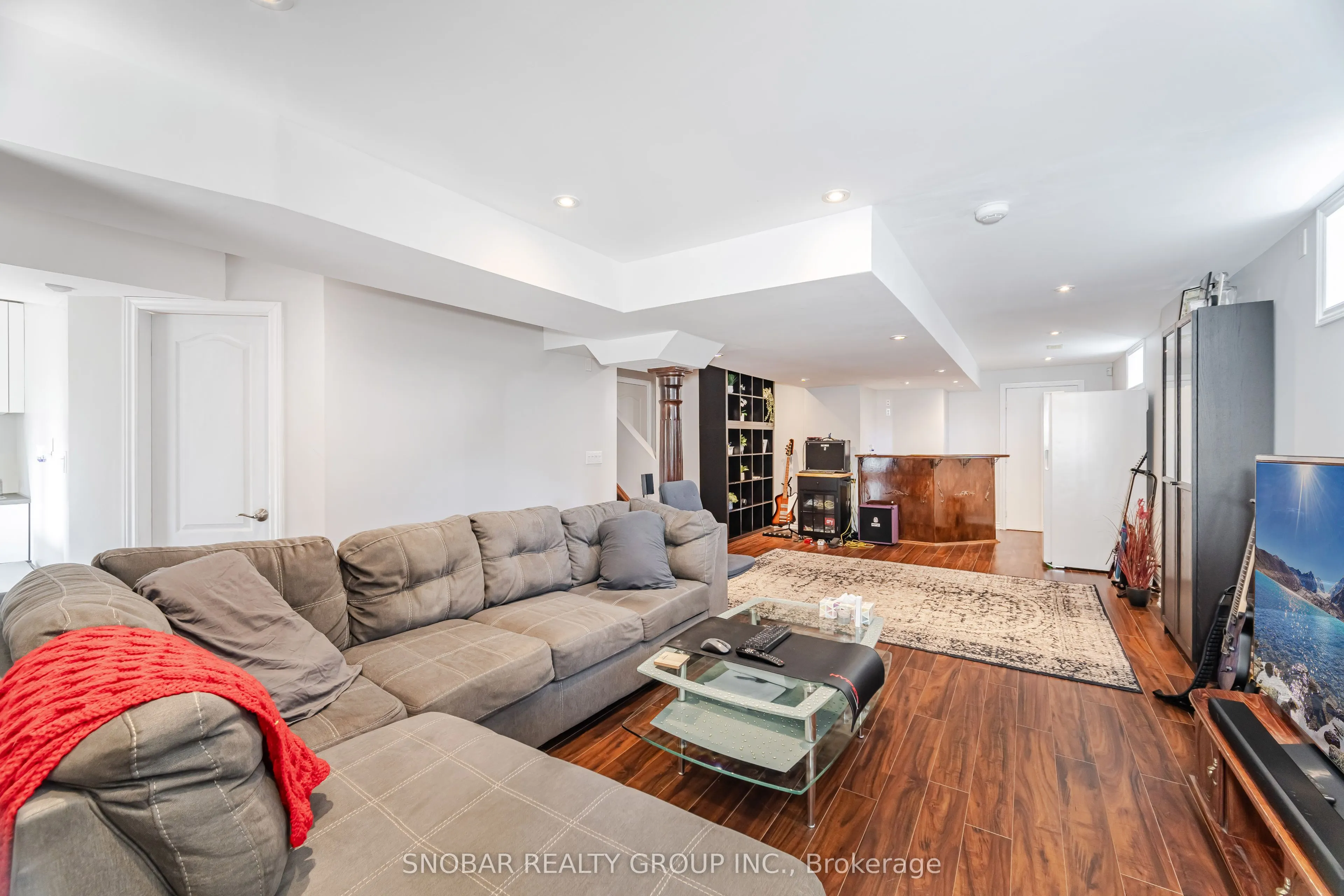 1124 Knotty Pine Grove