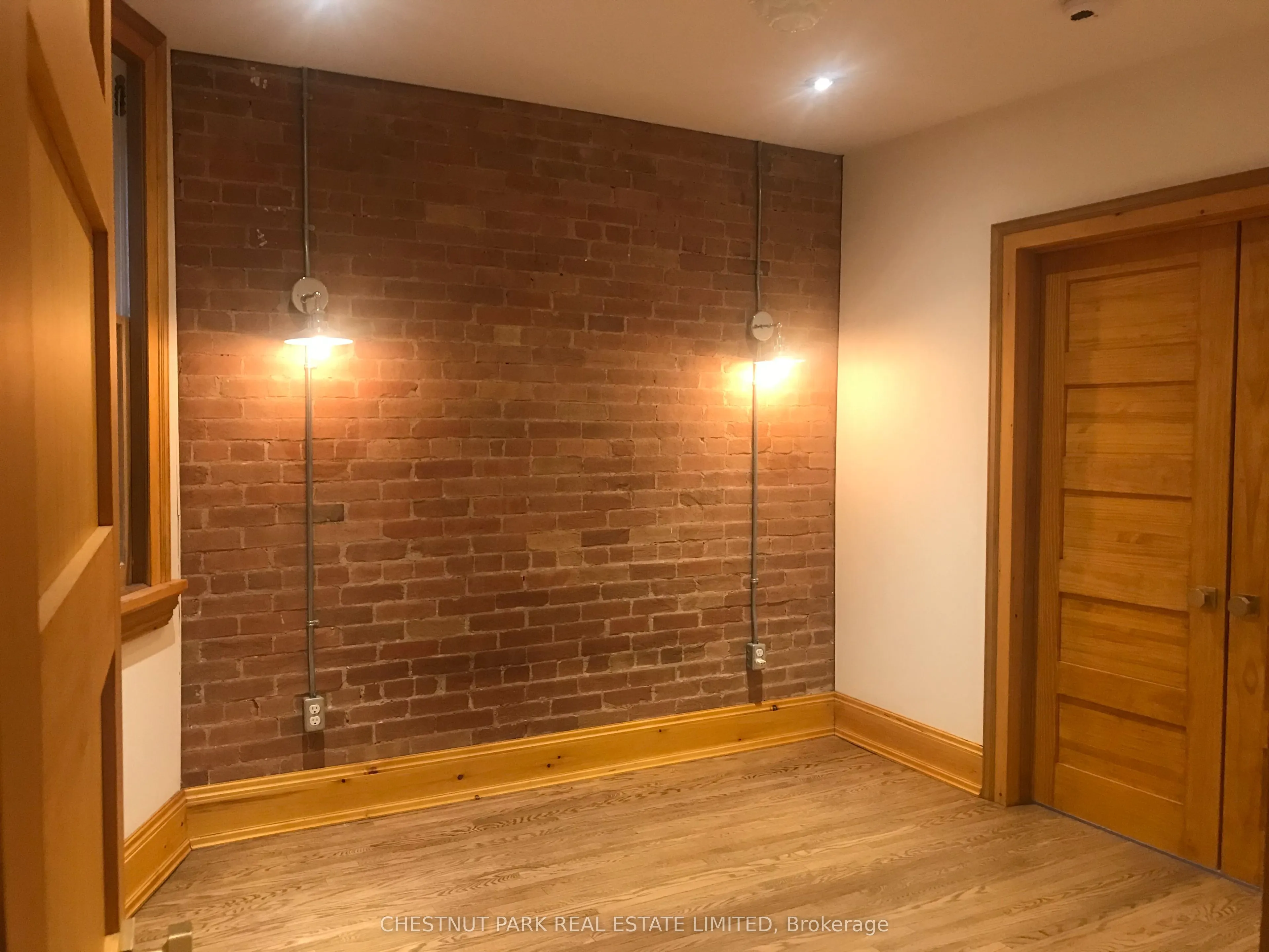 476 Roncesvalles Avenue, ##2