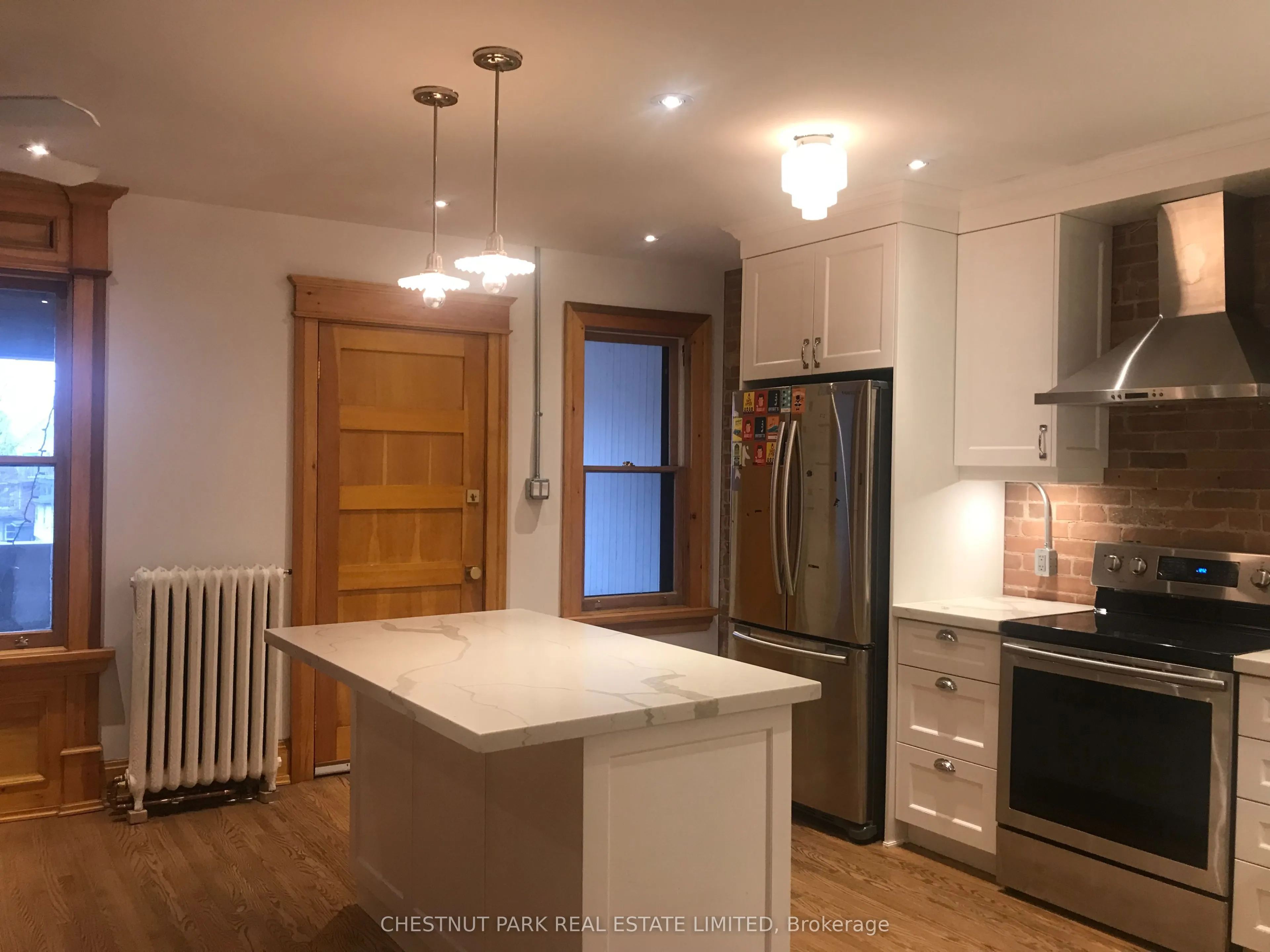 476 Roncesvalles Avenue, ##2