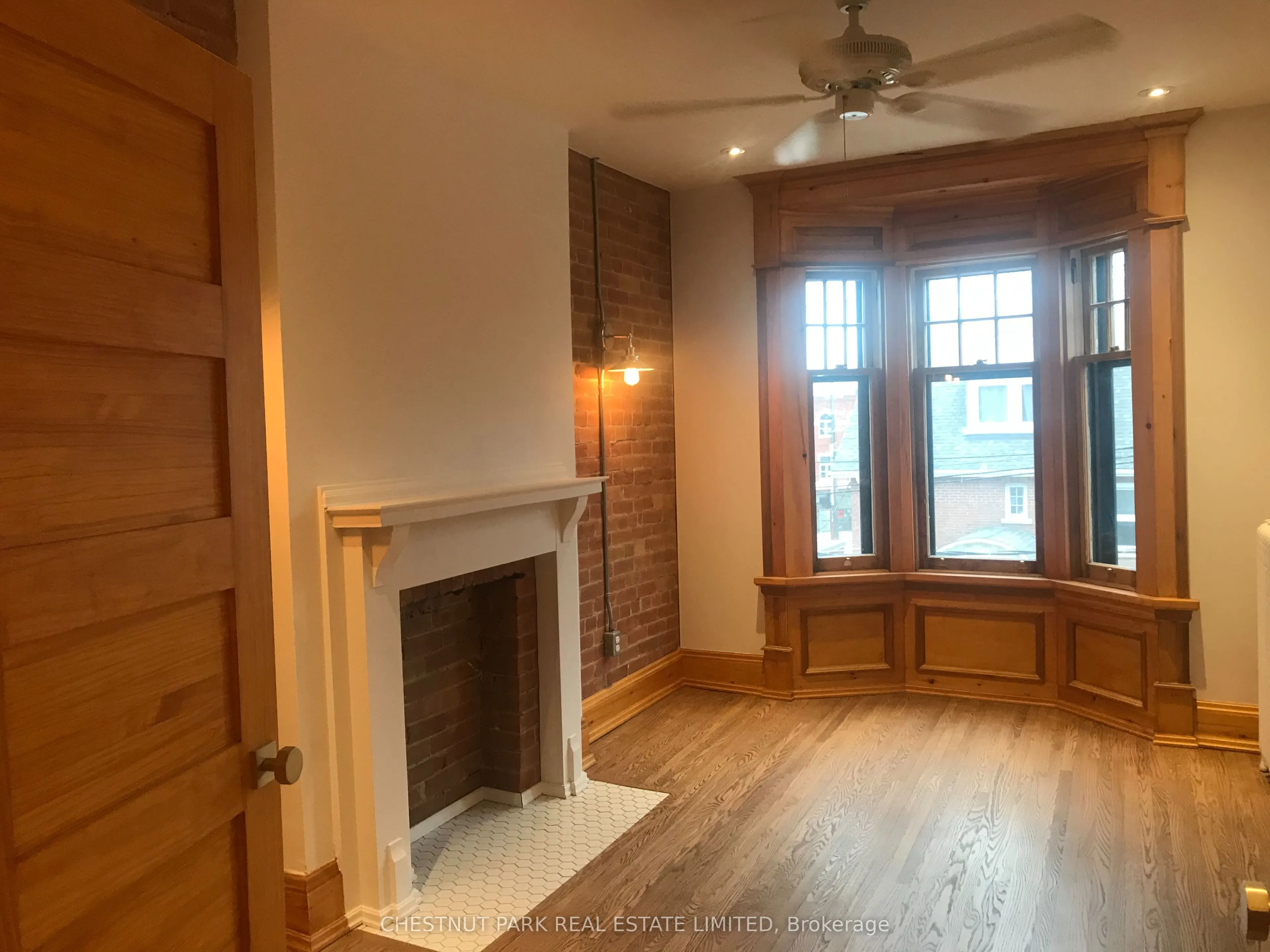 476 Roncesvalles Avenue, ##2