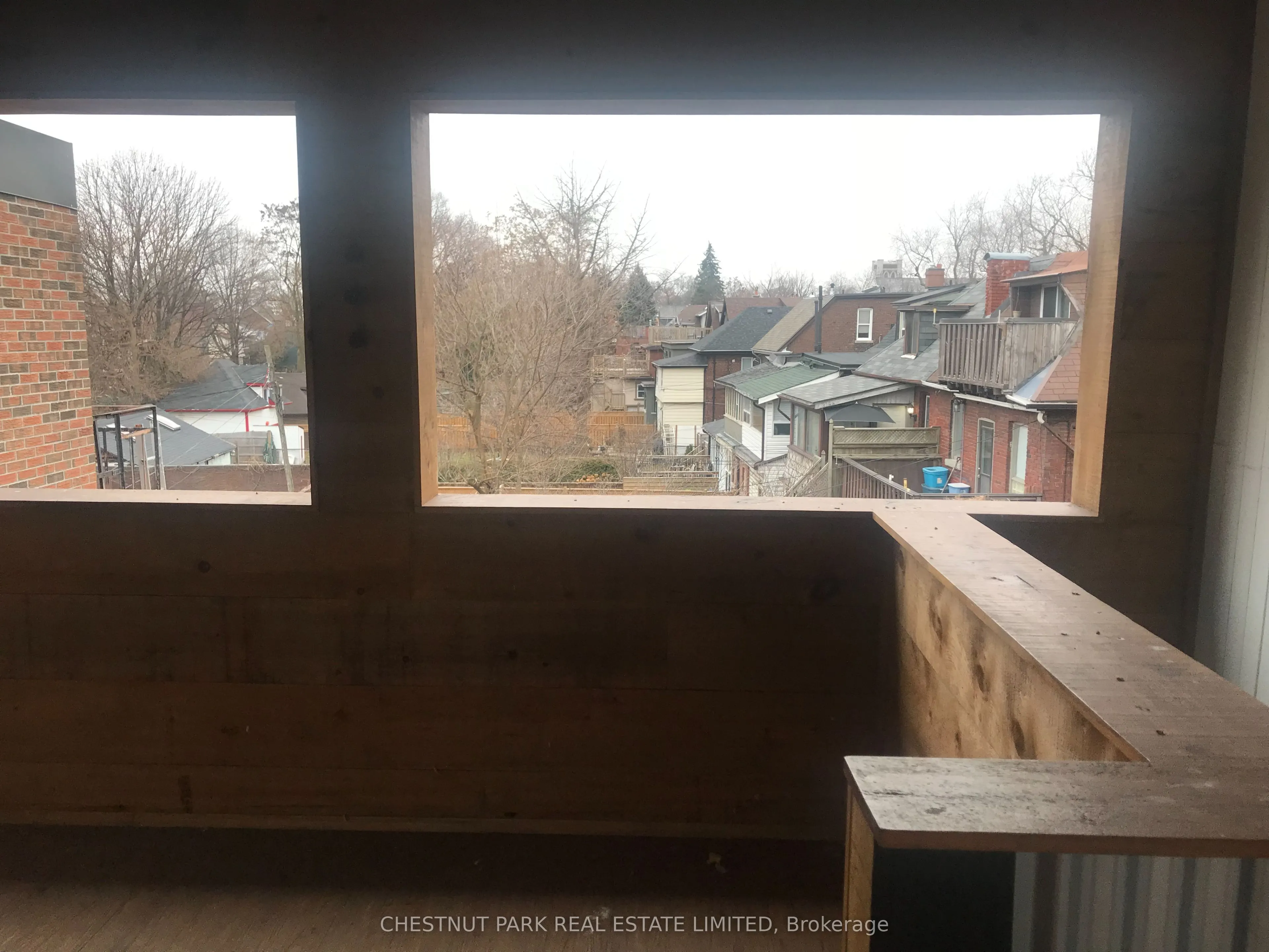 476 Roncesvalles Avenue, ##2