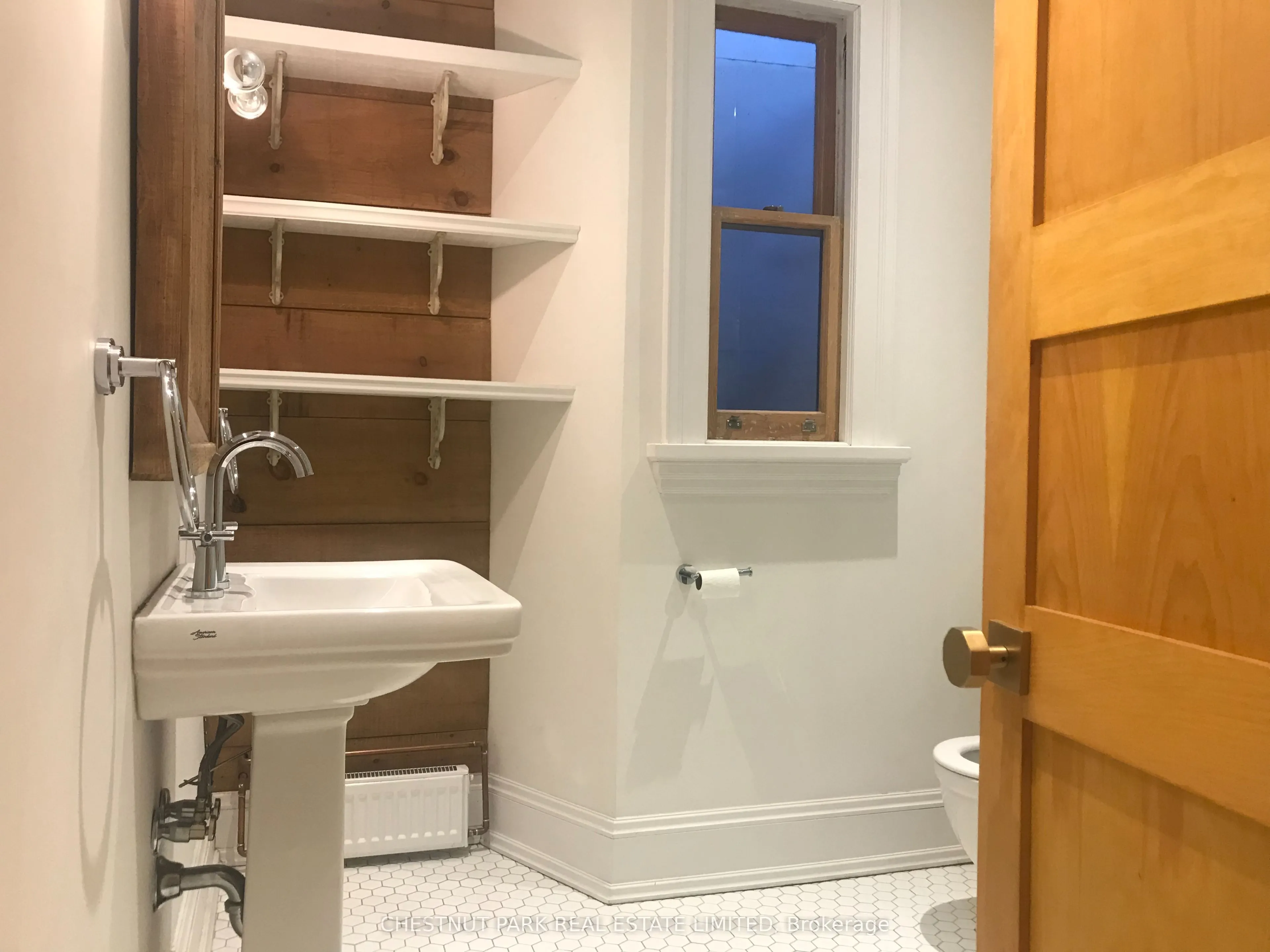476 Roncesvalles Avenue, ##2