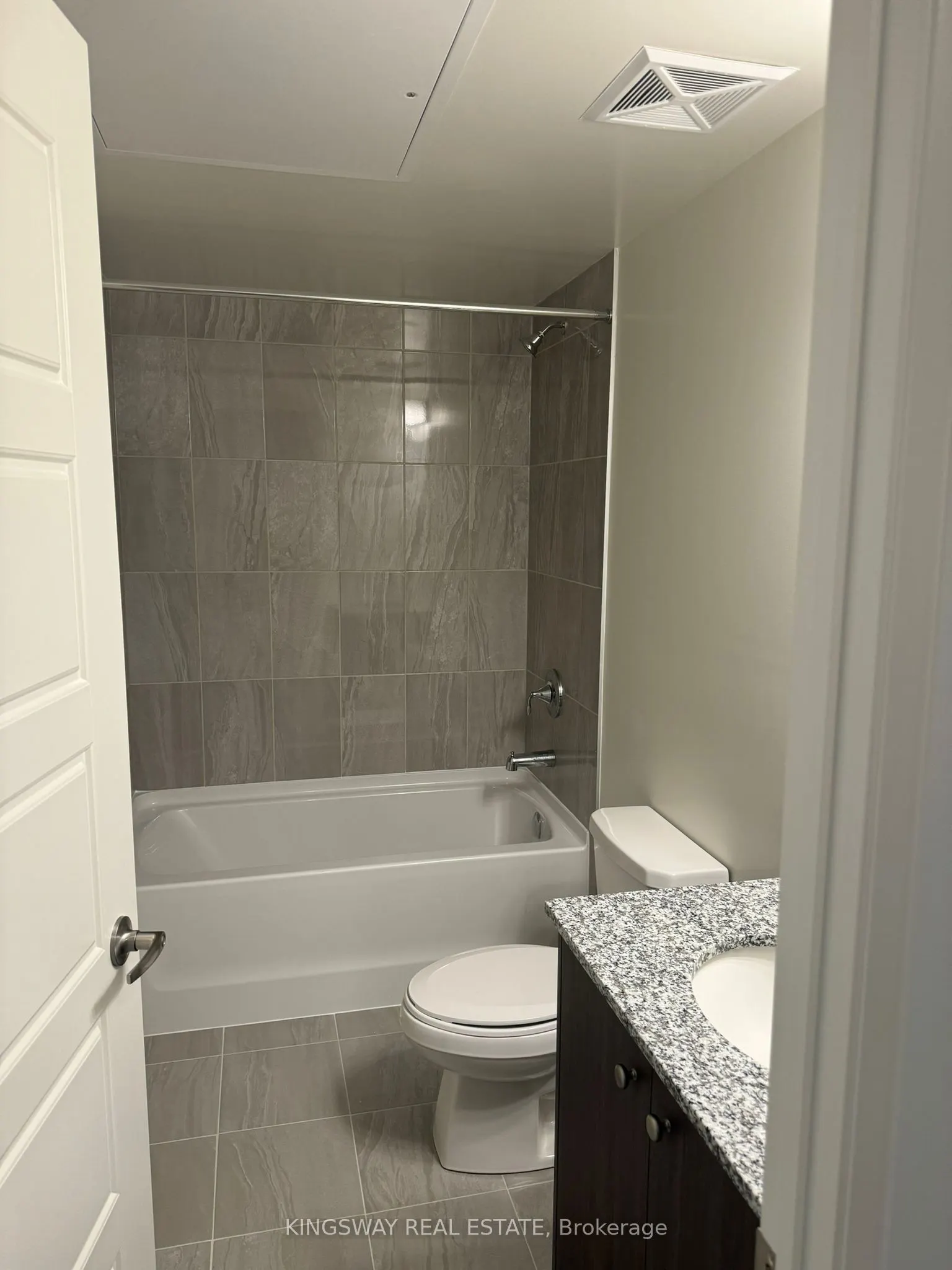 1415 Dundas Street E, #804