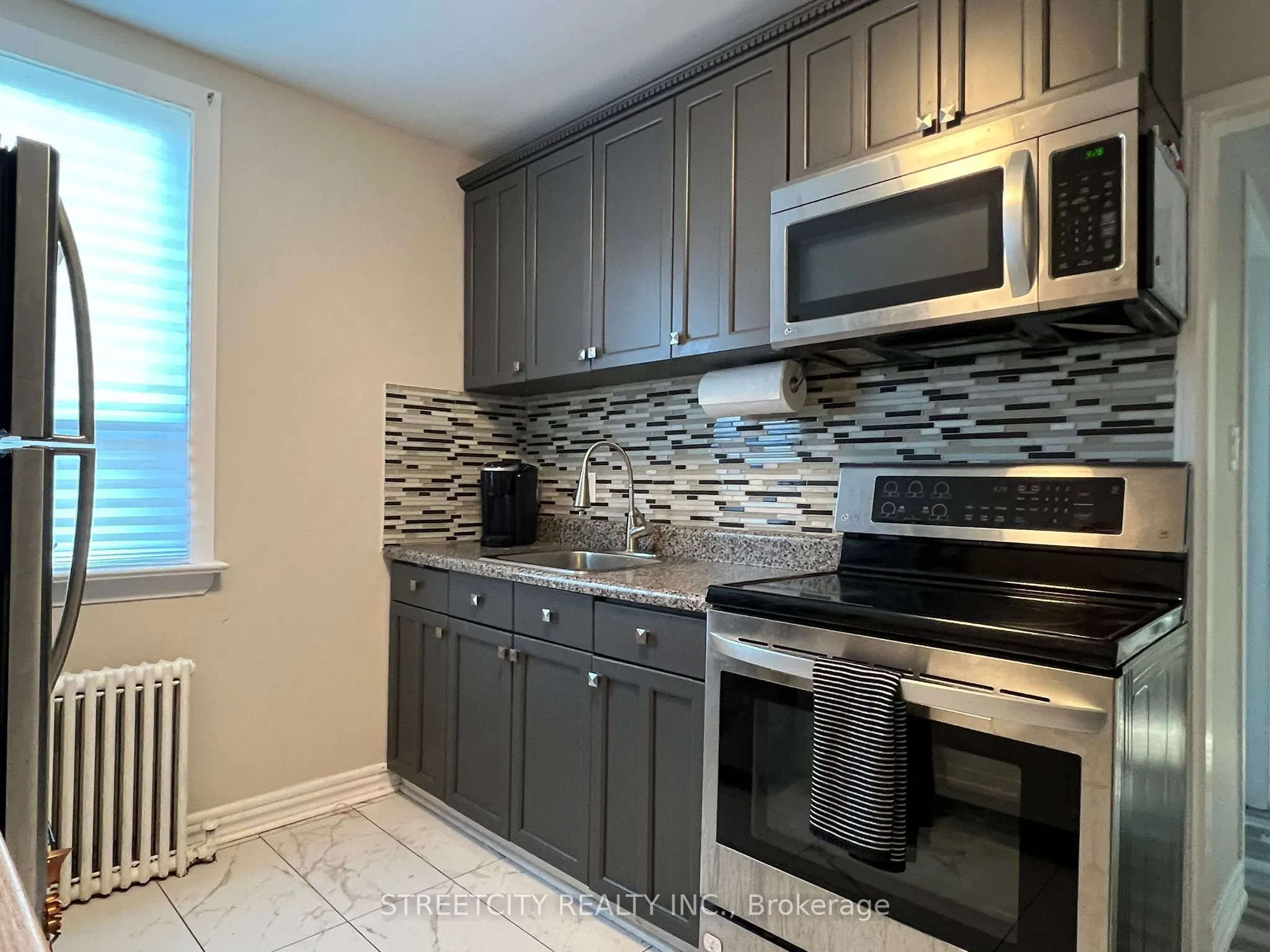 191 Broadway Street, #5