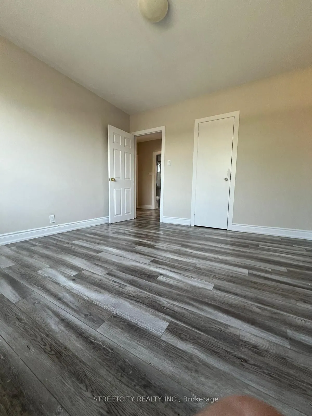 191 Broadway Street, #5