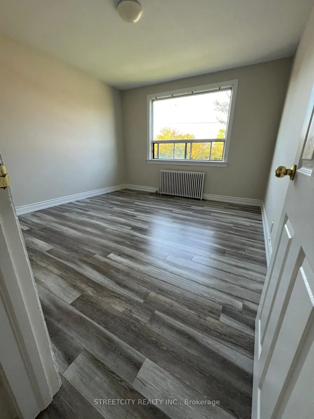 191 Broadway Street, #5