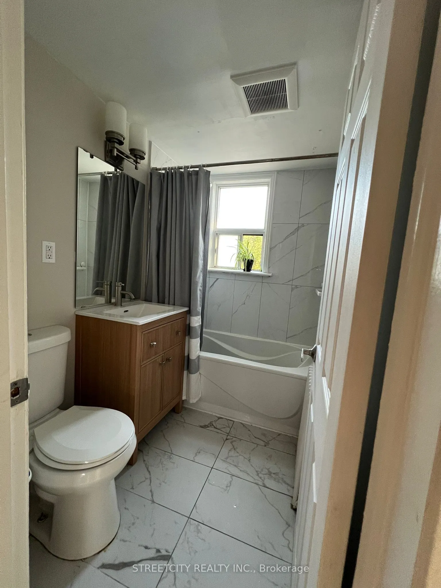 191 Broadway Street, #5