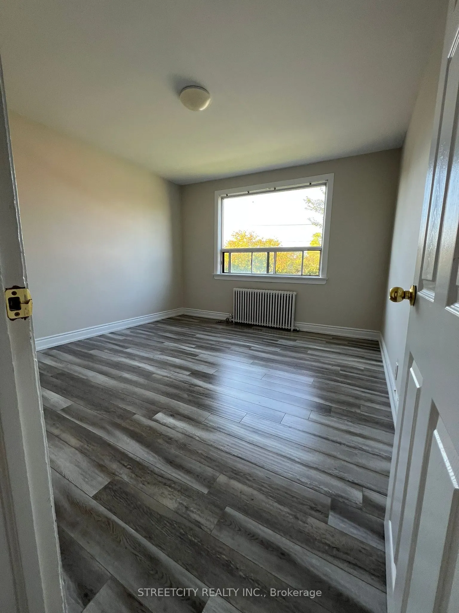 191 Broadway Street, #5