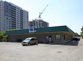 1453 DUPONT Street