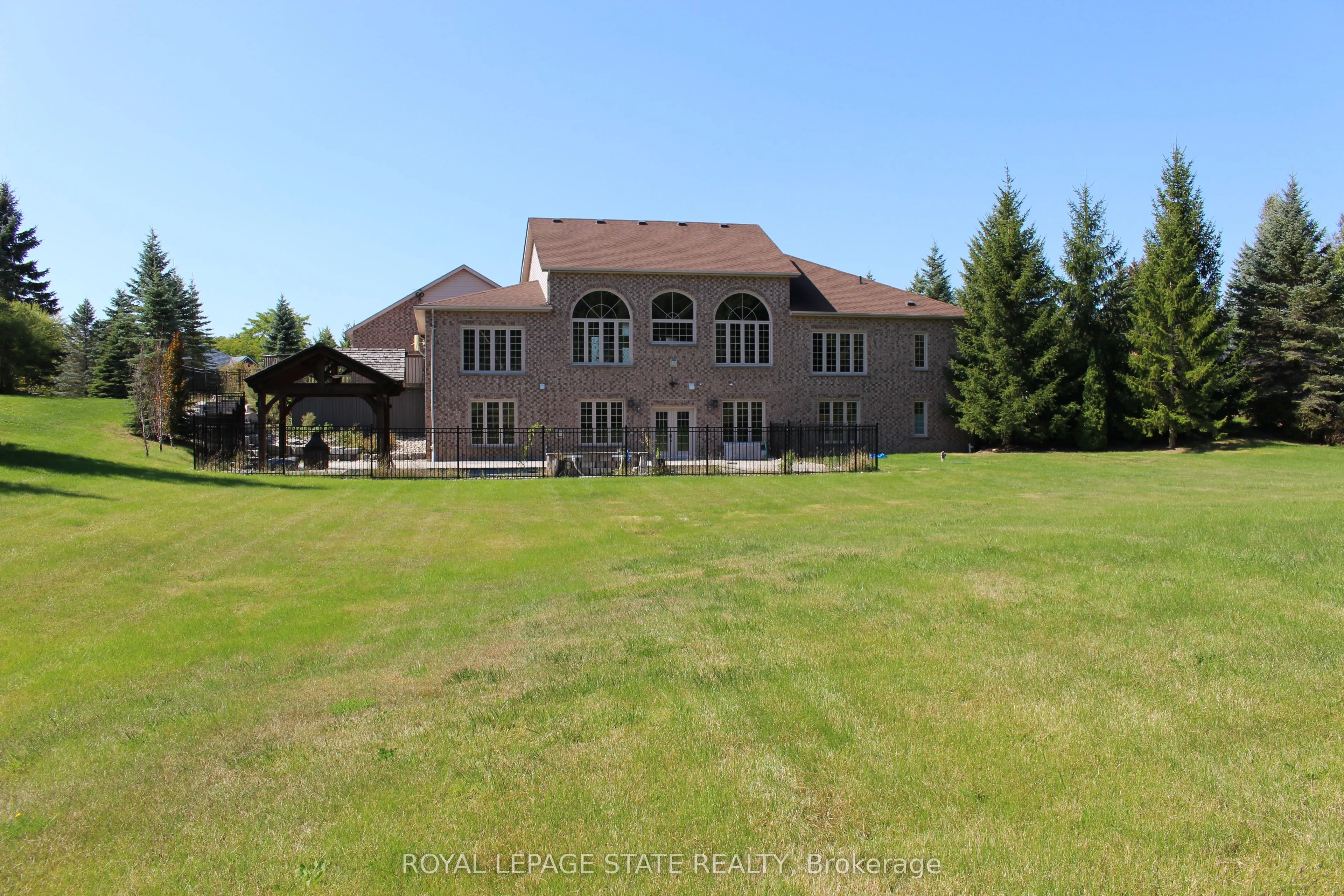 11490 Inglis Drive