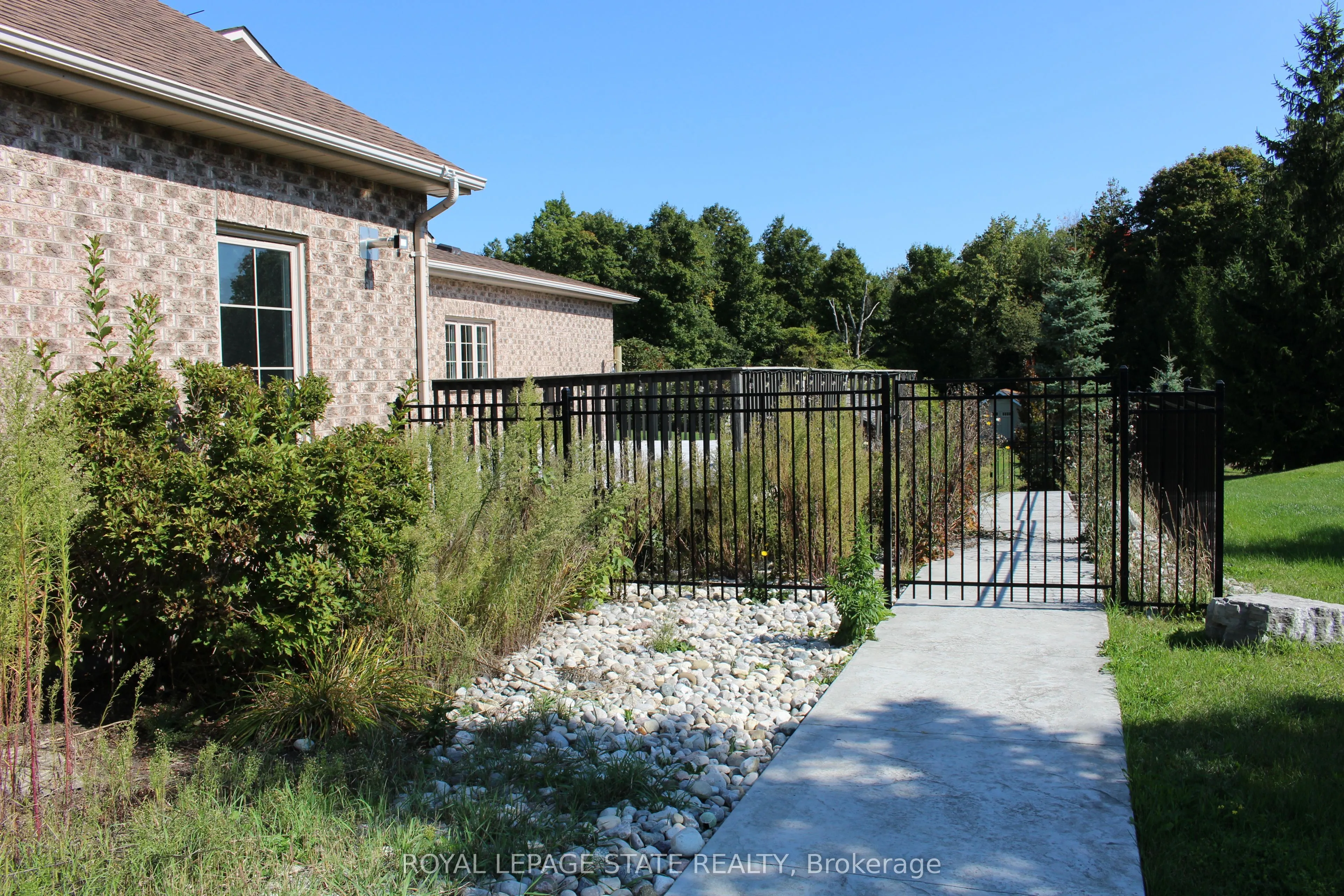 11490 Inglis Drive
