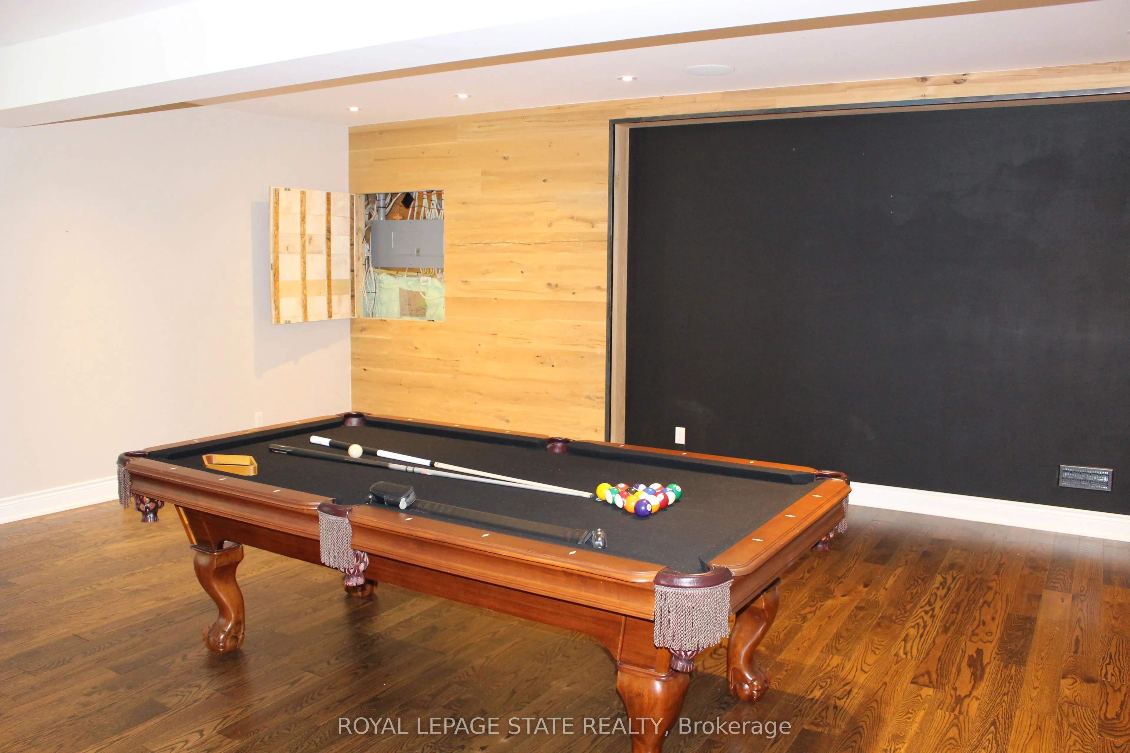 11490 Inglis Drive