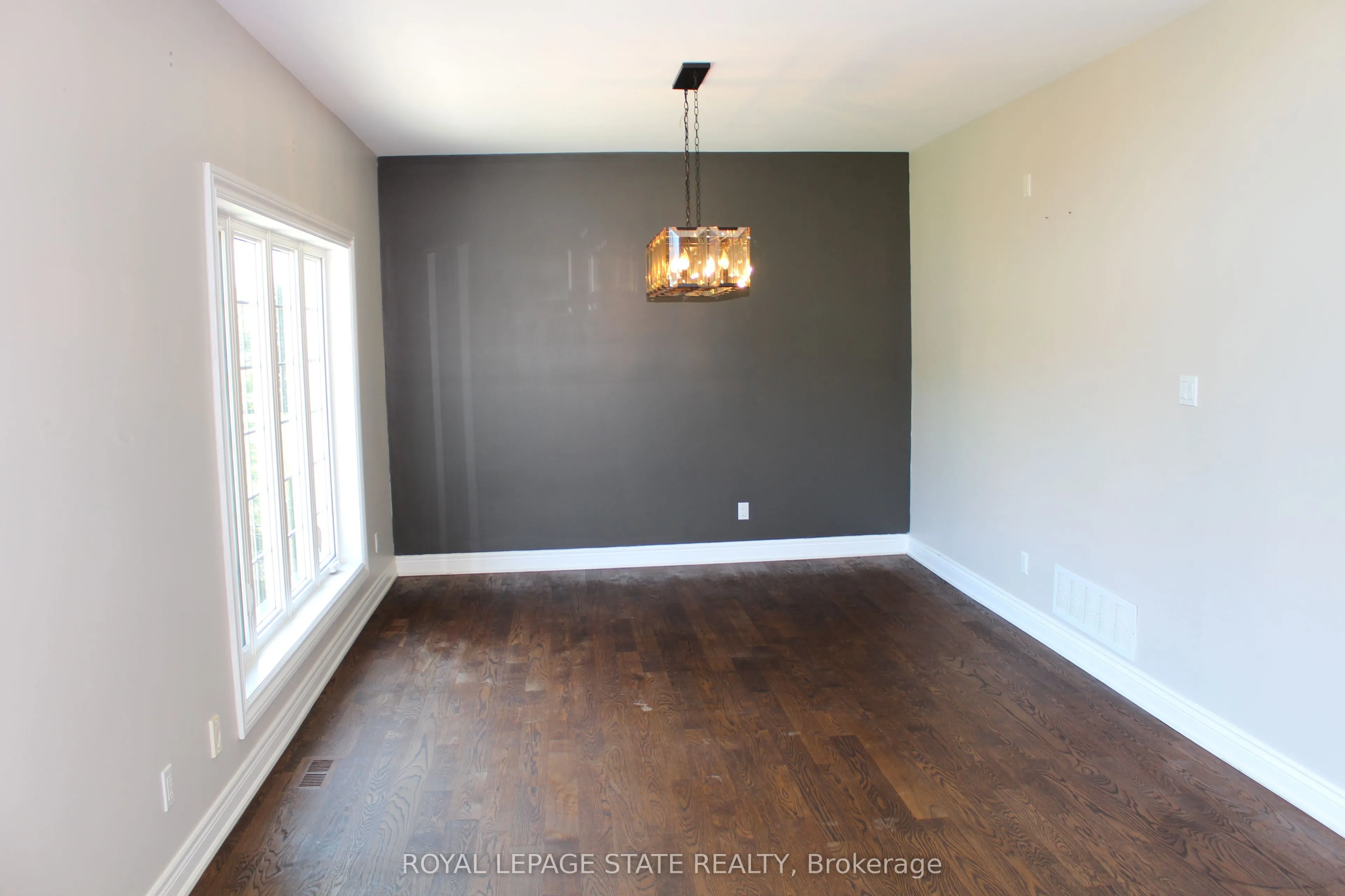 11490 Inglis Drive