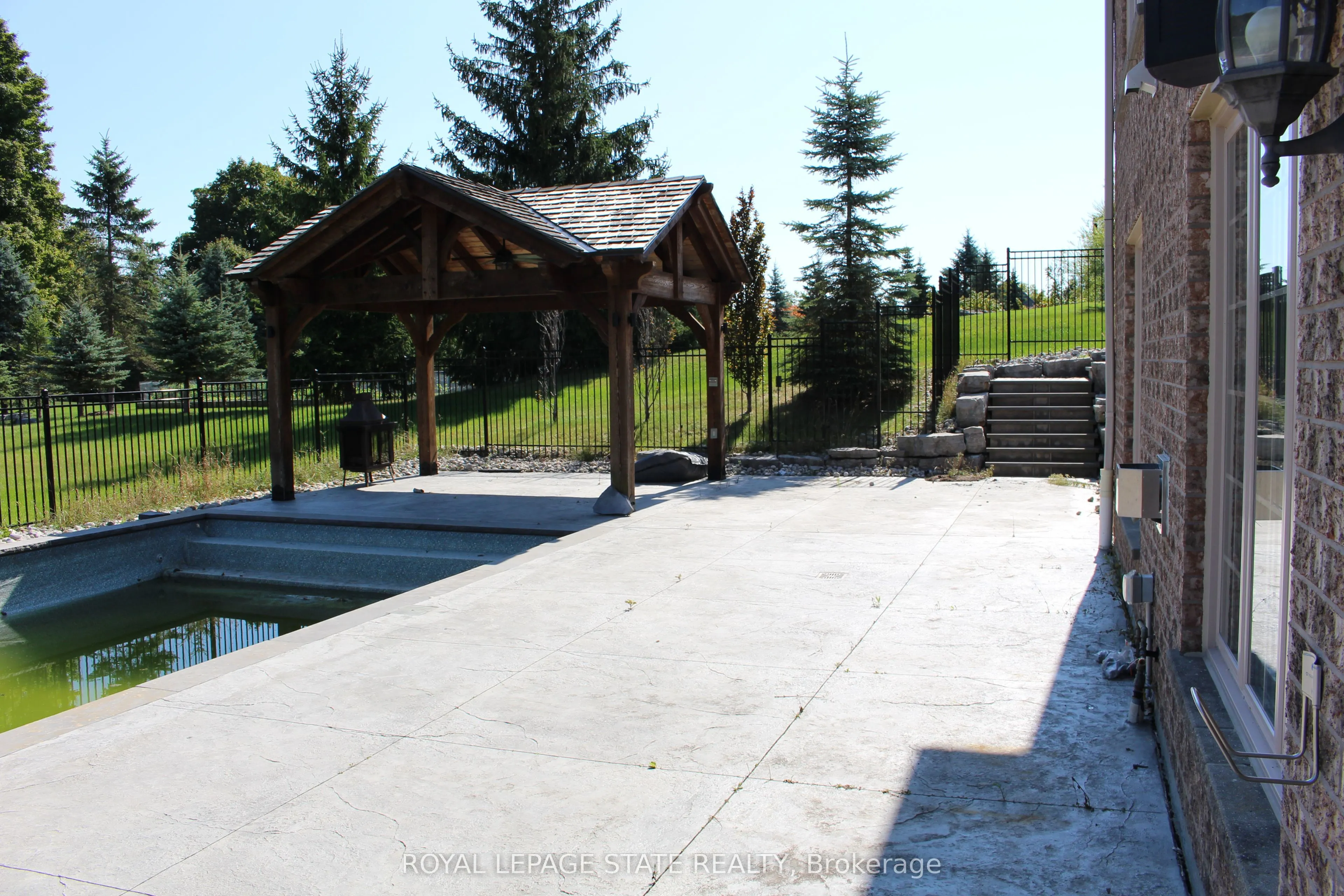 11490 Inglis Drive